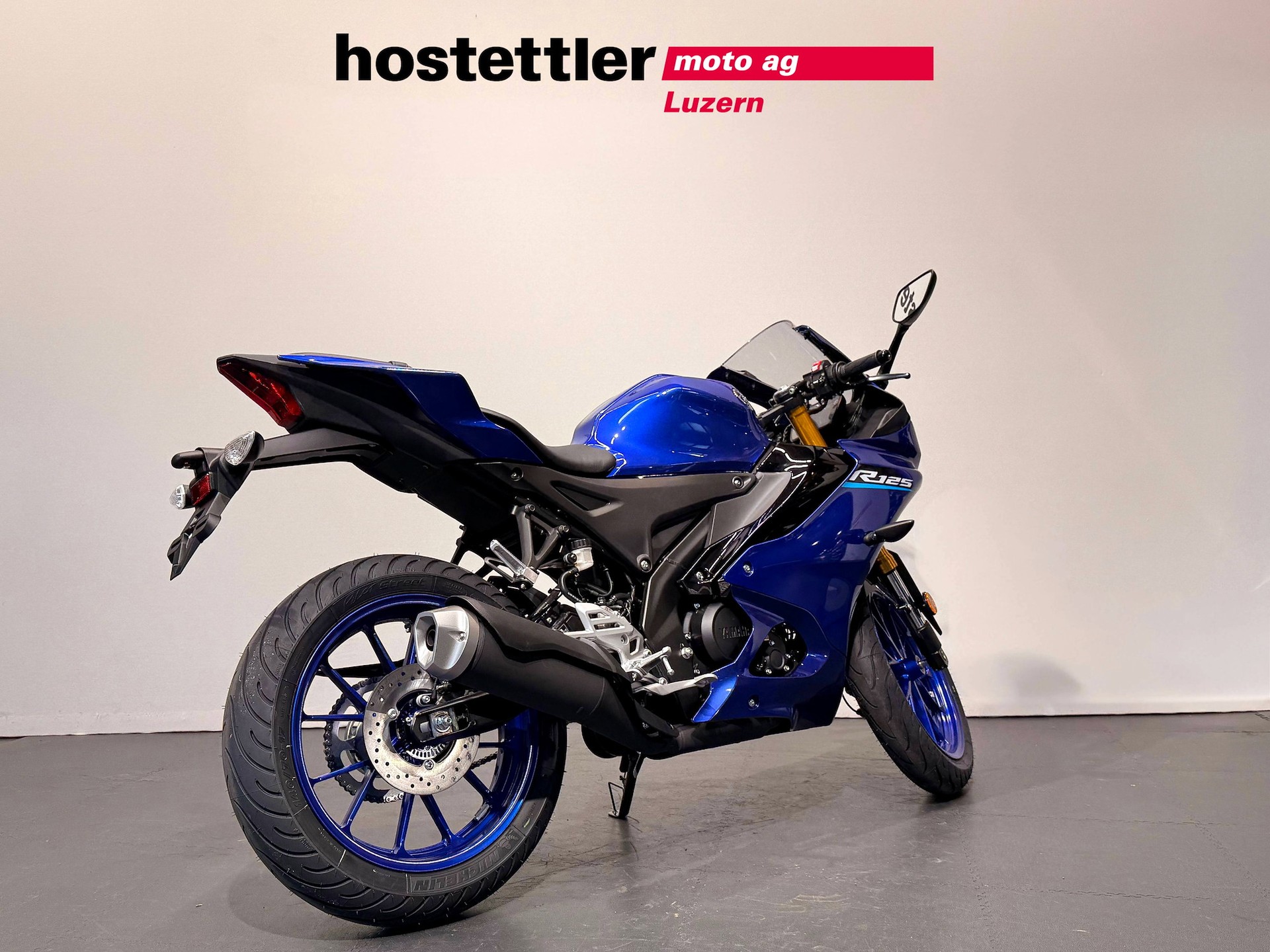 YAMAHA R125-showroom-element-2