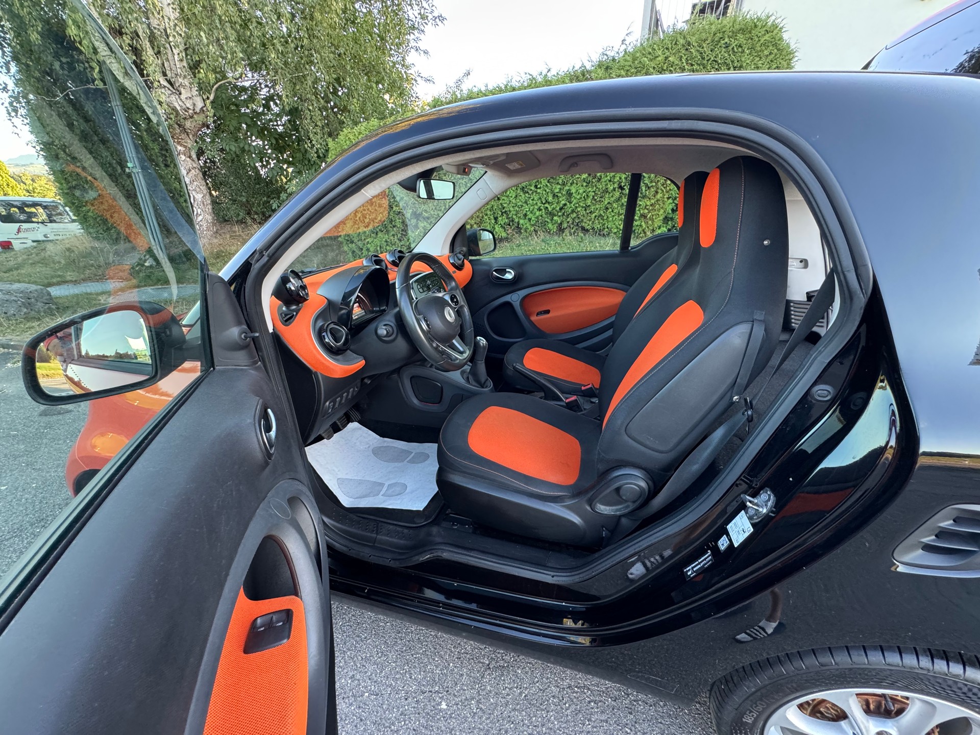SMART fortwo-image-9
