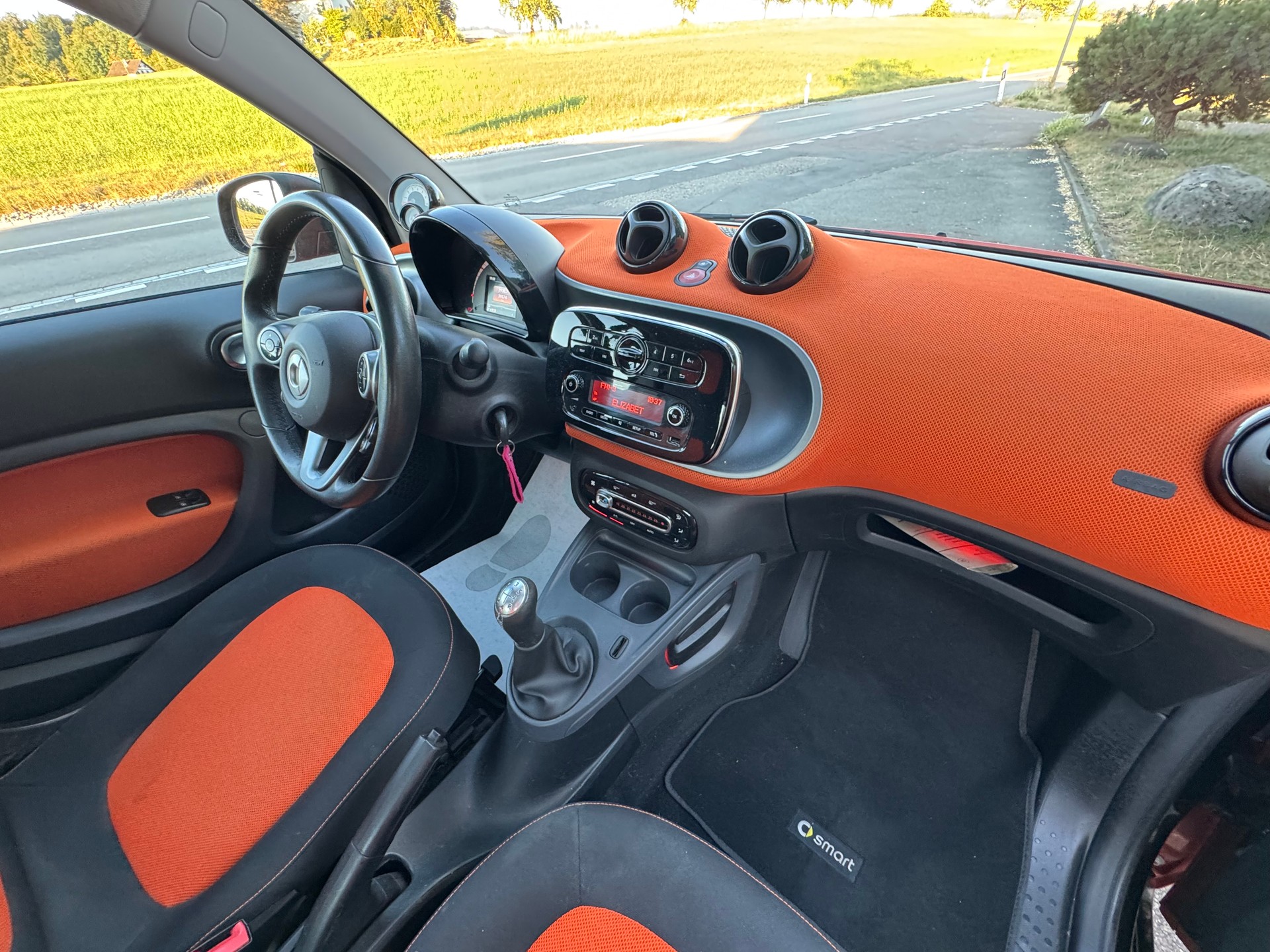 SMART fortwo-image-12
