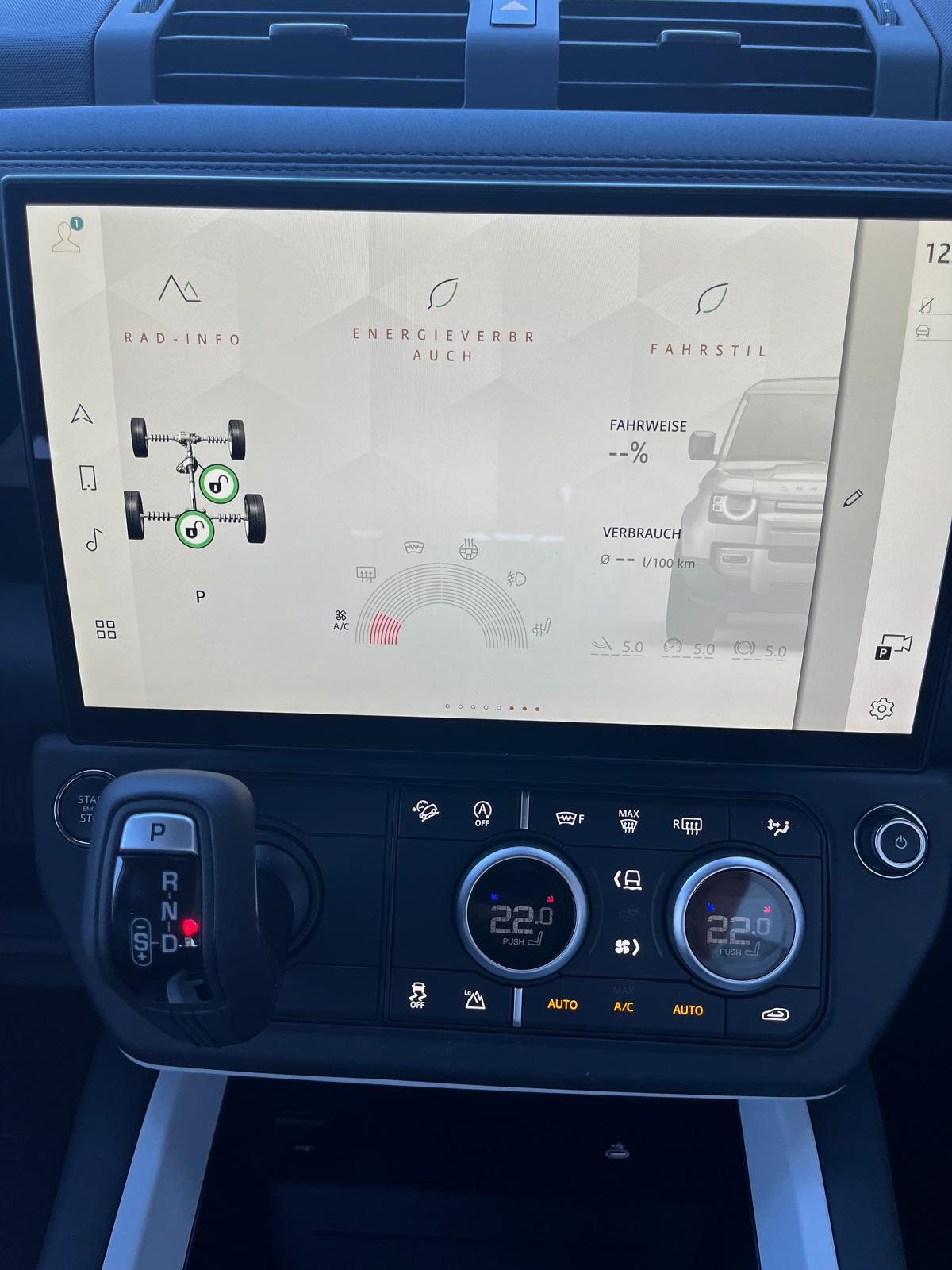 LAND ROVER Defender 90 X-Dynamic SE 3.0 MHEV Diesel AWD-image-15
