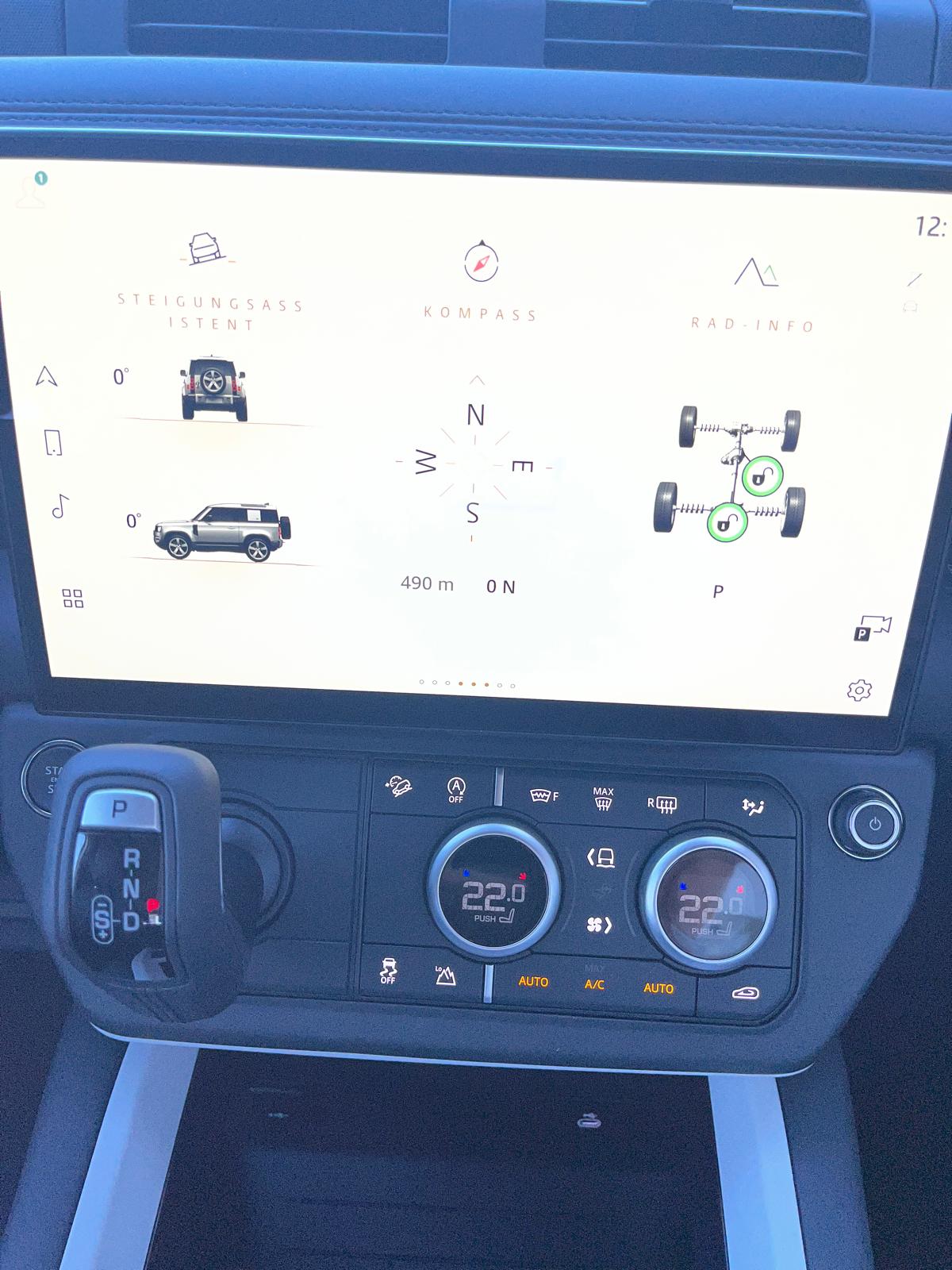 LAND ROVER Defender 90 X-Dynamic SE 3.0 MHEV Diesel AWD-image-14