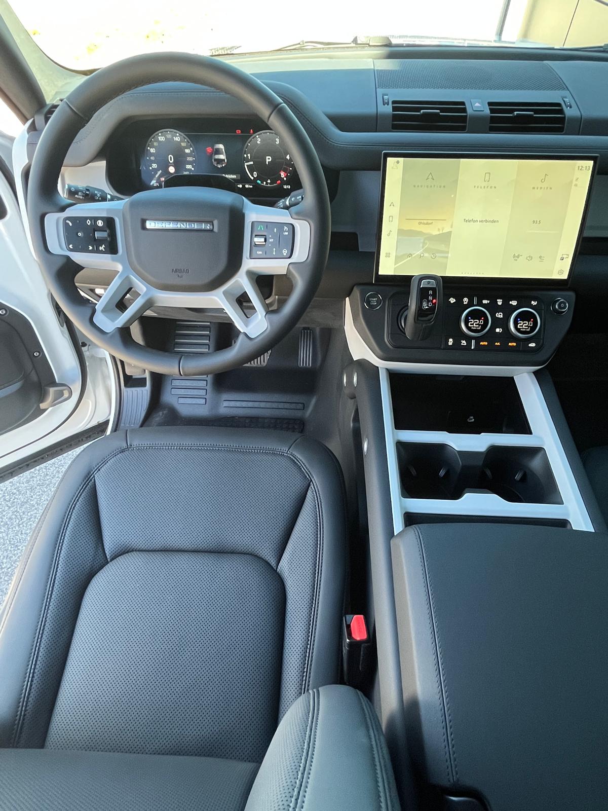 LAND ROVER Defender 90 X-Dynamic SE 3.0 MHEV Diesel AWD-image-6