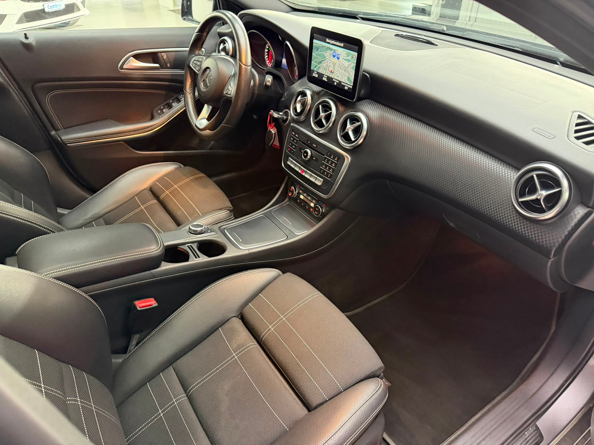 MERCEDES-BENZ A 200 CDI 7G-DCT-image-6