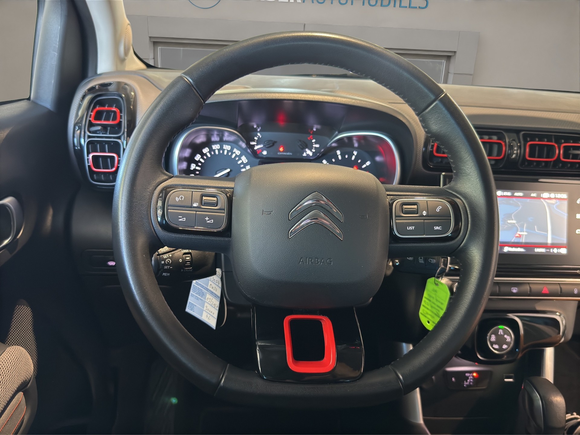 CITROEN C3 Aircross 1.2i PureTech Shine EAT-image-7