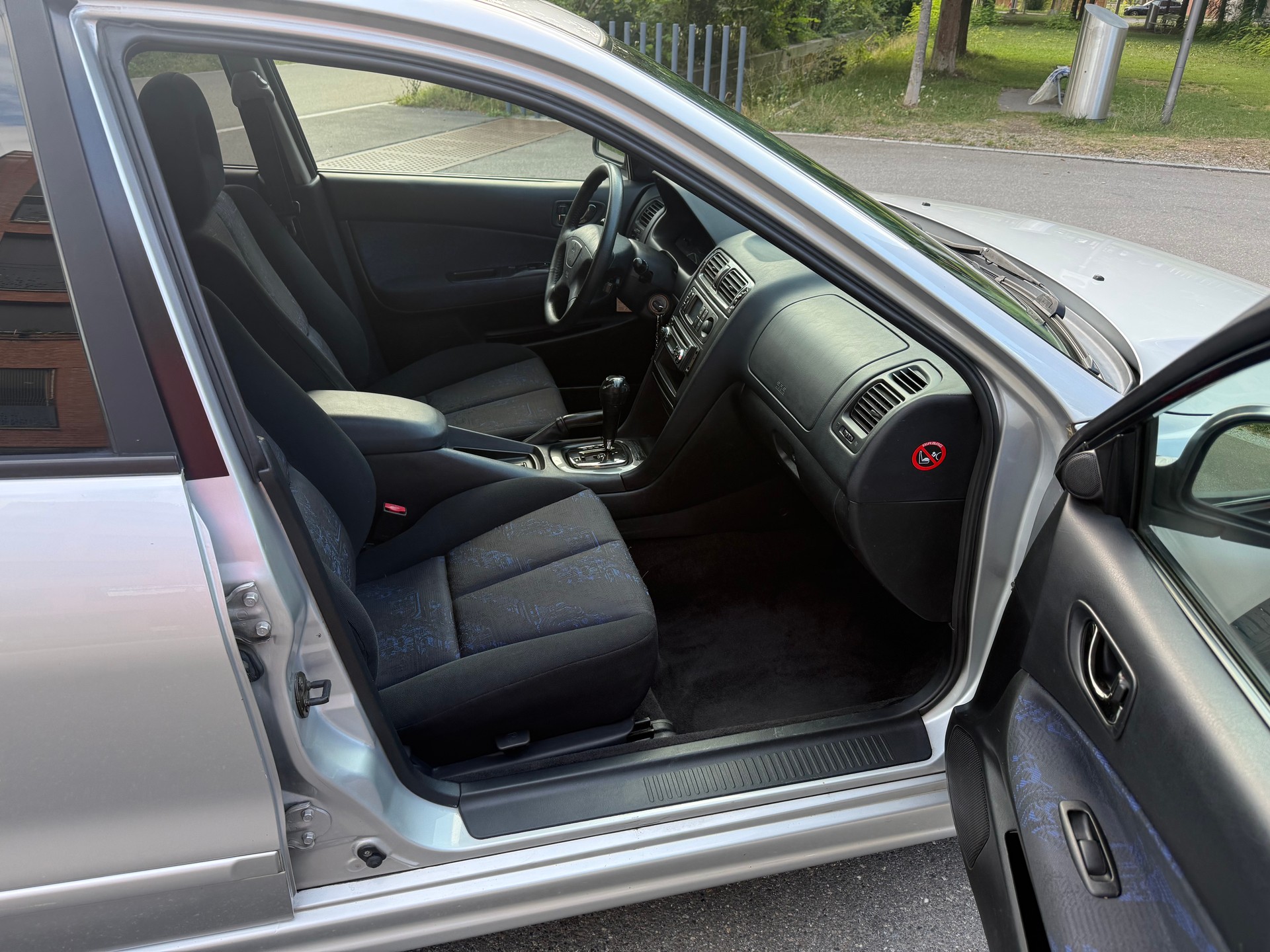 MITSUBISHI Galant 2.5 V6 24V Edition-image-17