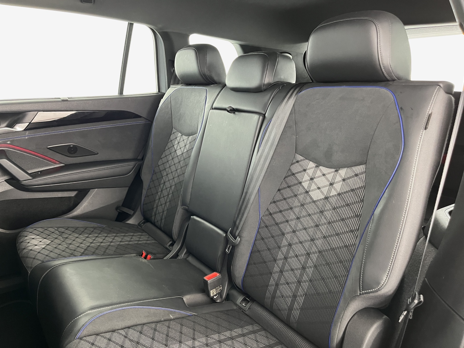 VW Tayron 2.0 TSI R-Line DSG 4Motion-image-11