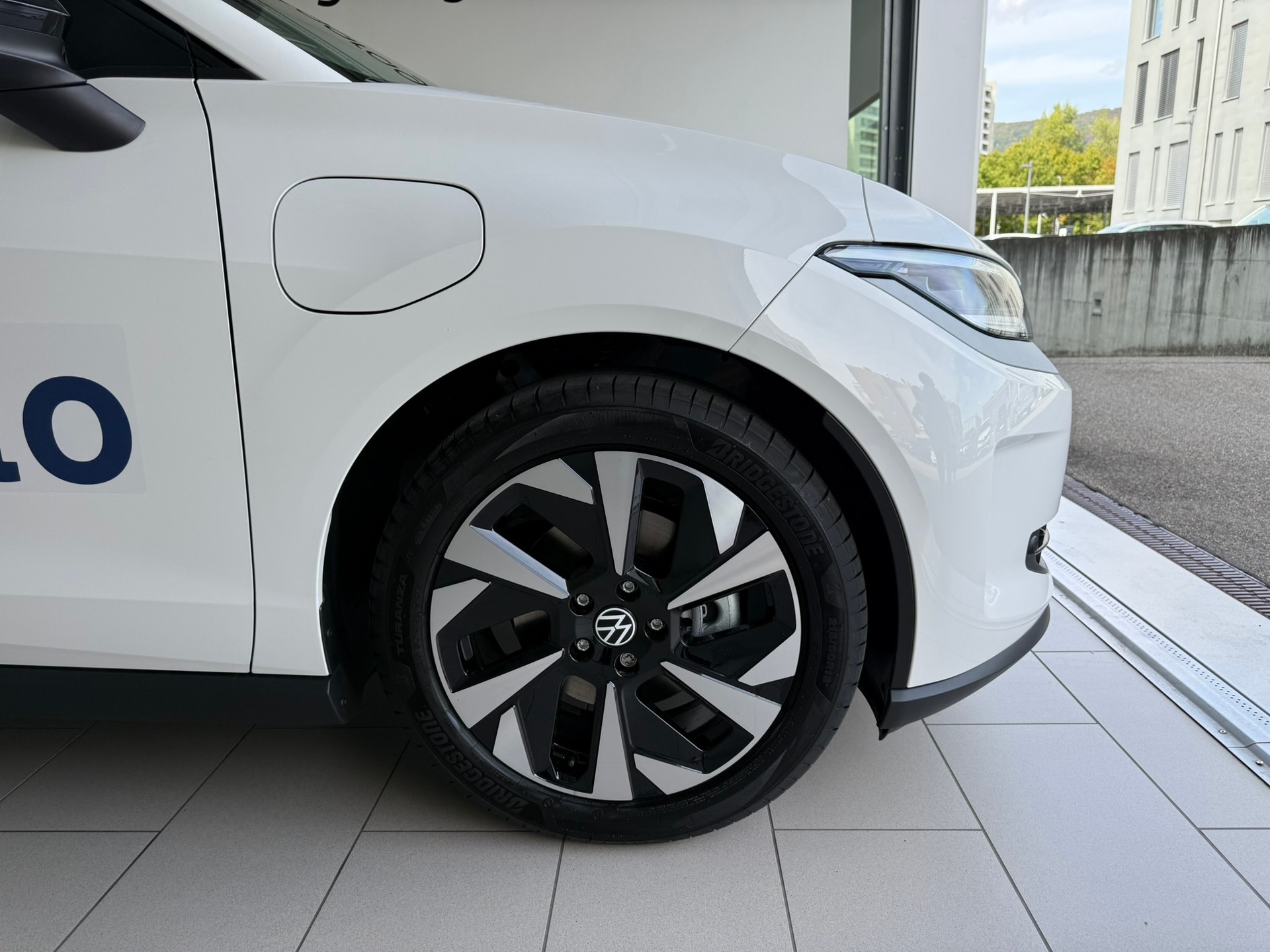 VW ID.Polo 52 kWh Life Edition One-image-15