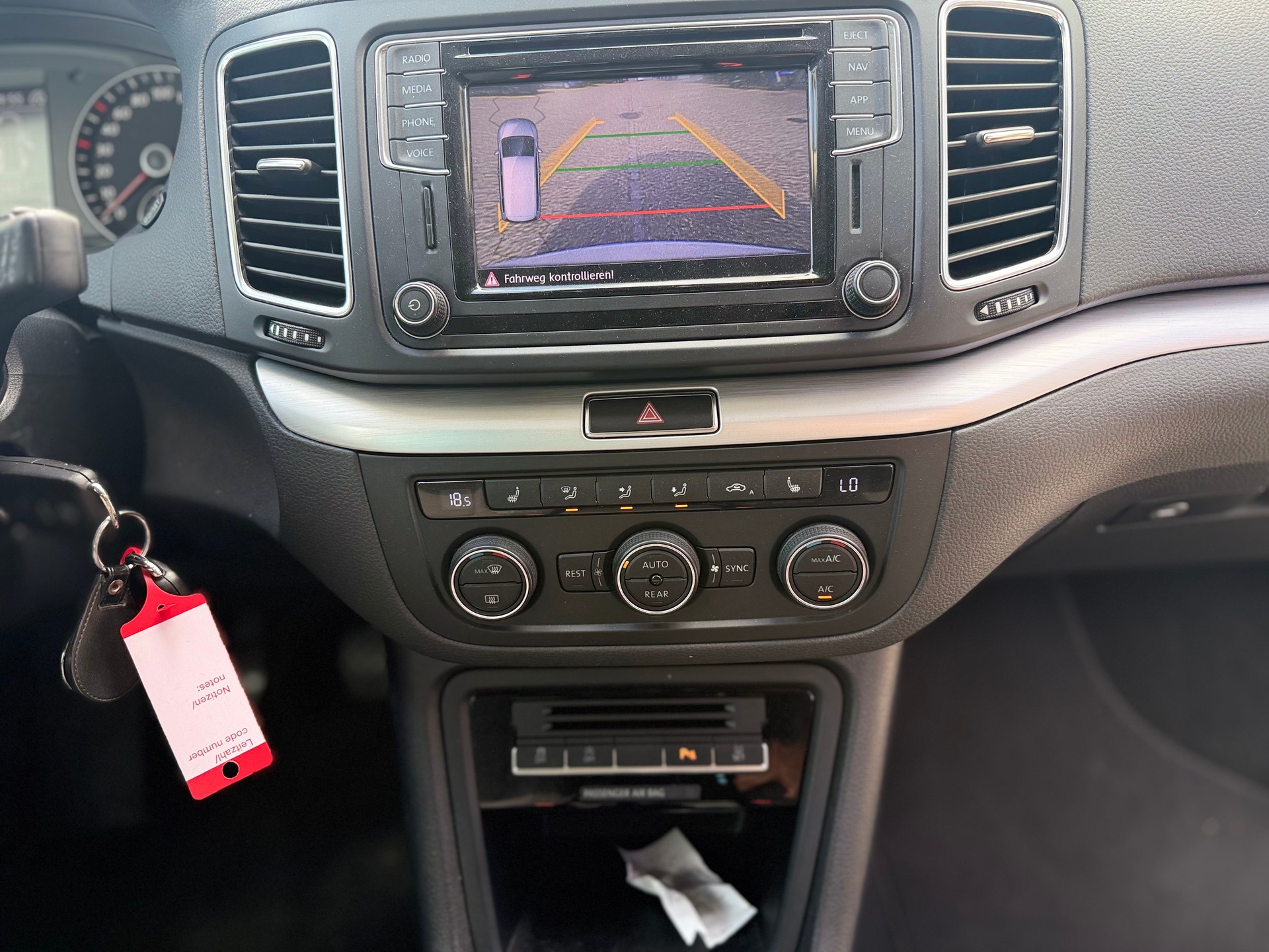 VW Sharan 2.0 TDI BMT Trendline 4Motion-image-12