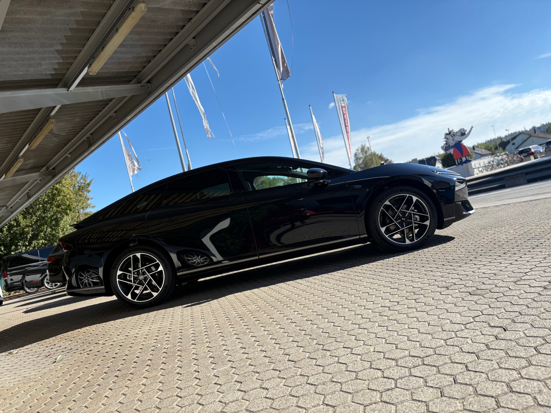 XPENG P7+ 75kWh Performance AWD-showroom-element-1