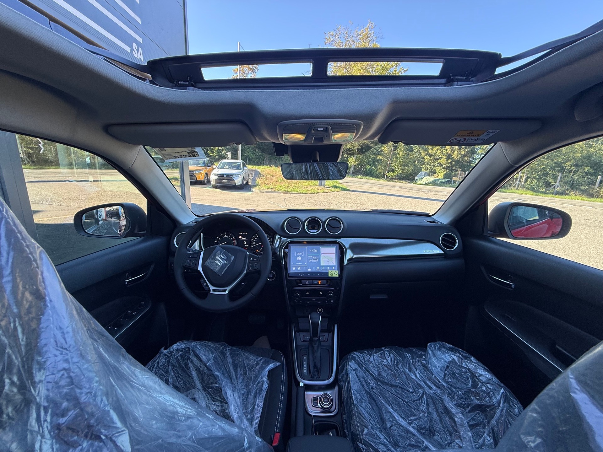 SUZUKI Vitara 1.4 Boosterjet Piz Sulai Top 4x4 Hybrid-image-10