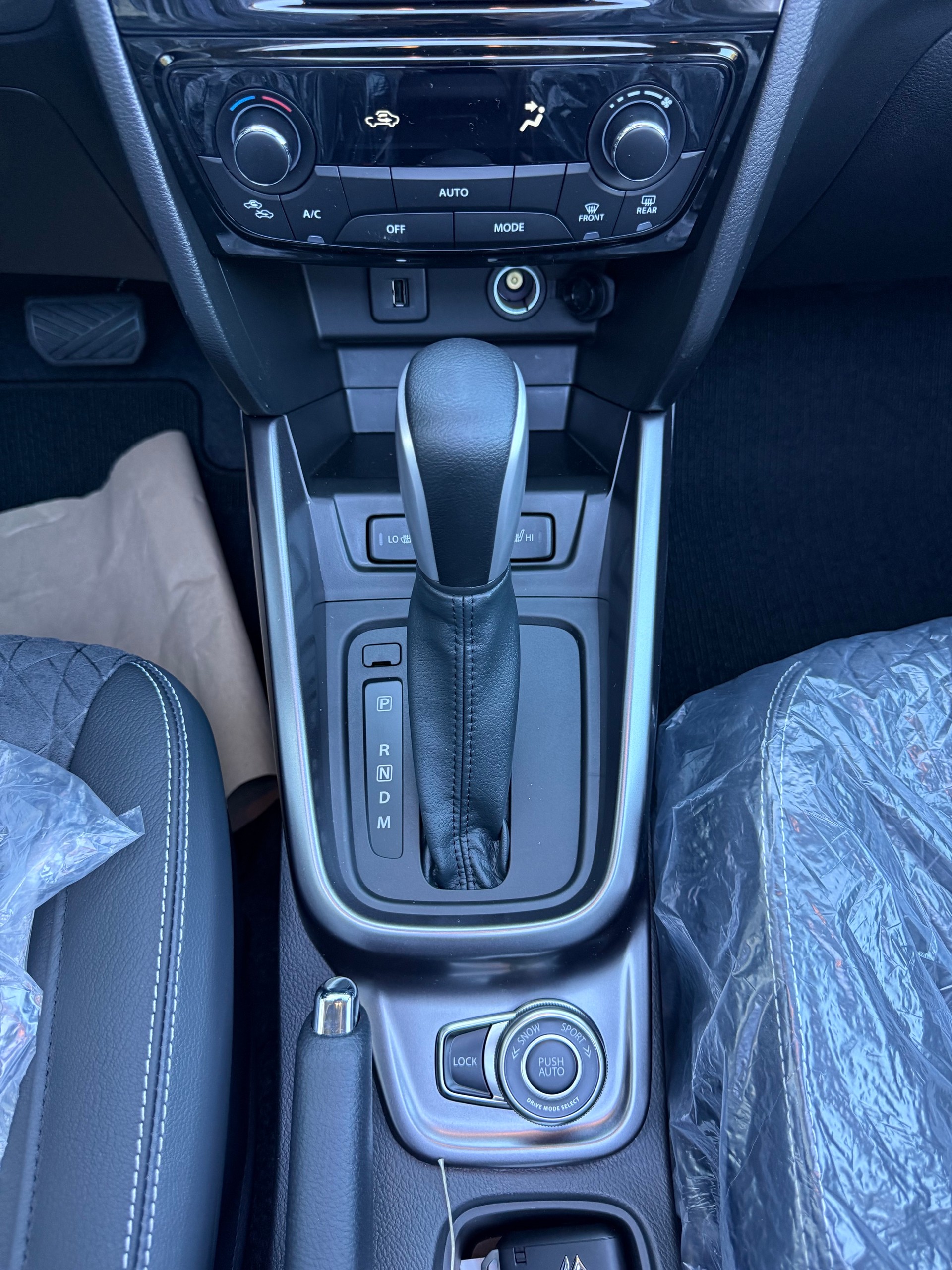 SUZUKI Vitara 1.4 Boosterjet Piz Sulai Top 4x4 Hybrid-image-13