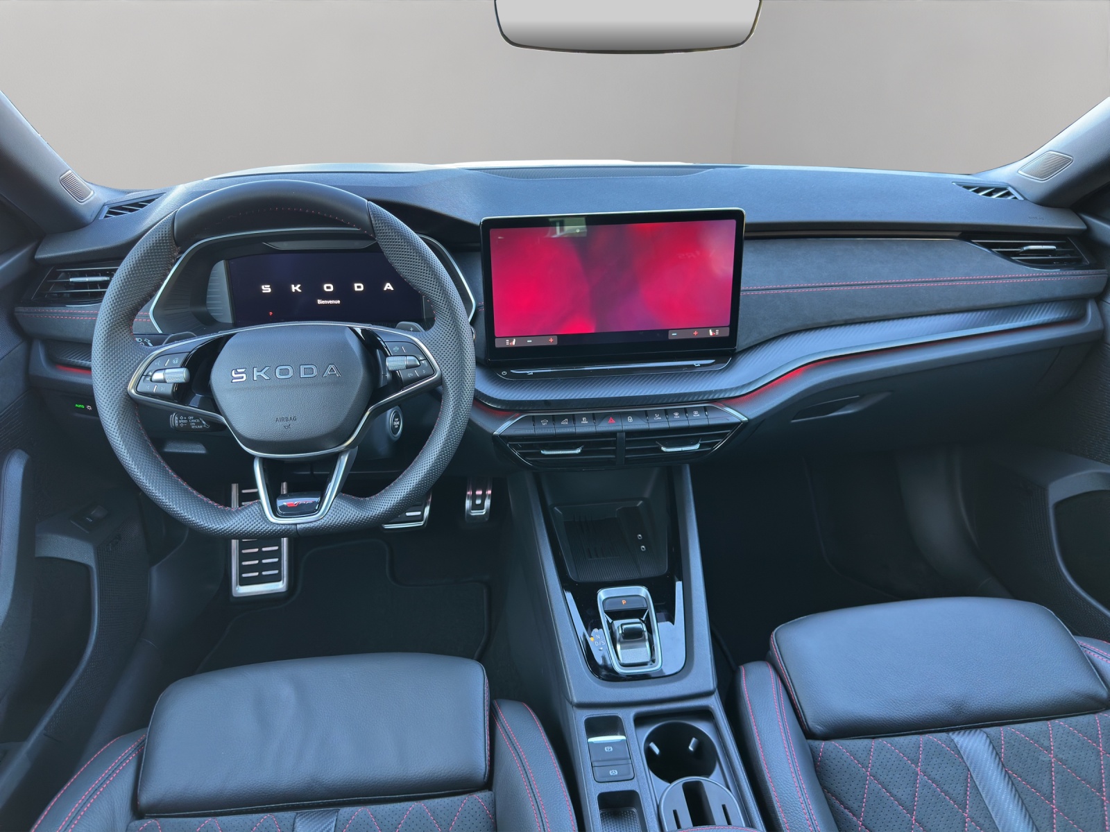 SKODA Octavia Combi 2.0 TSI DSG RS 30 Years Edition-image-9