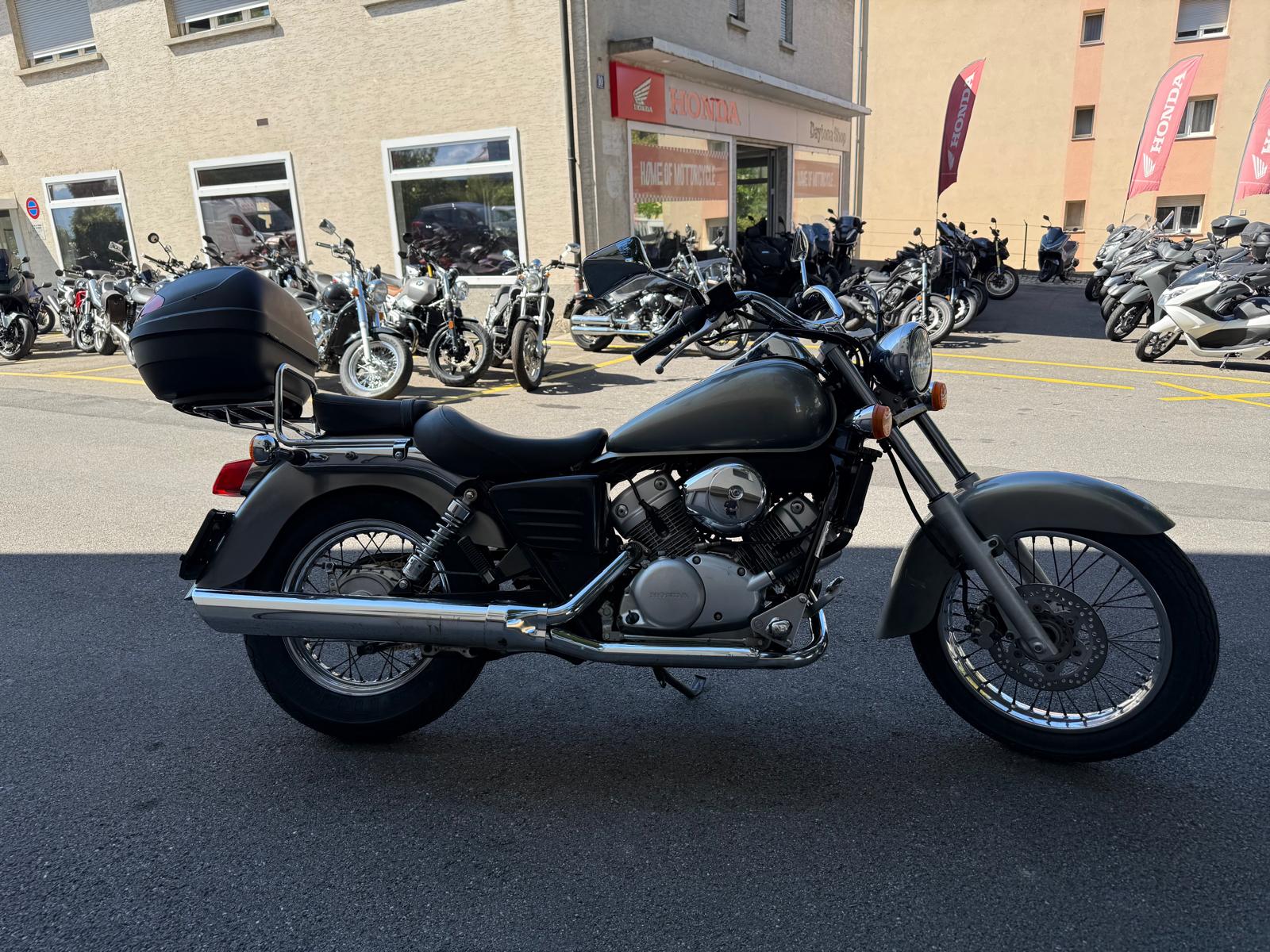 HONDA VT 125 C Shadow-showroom-element-3