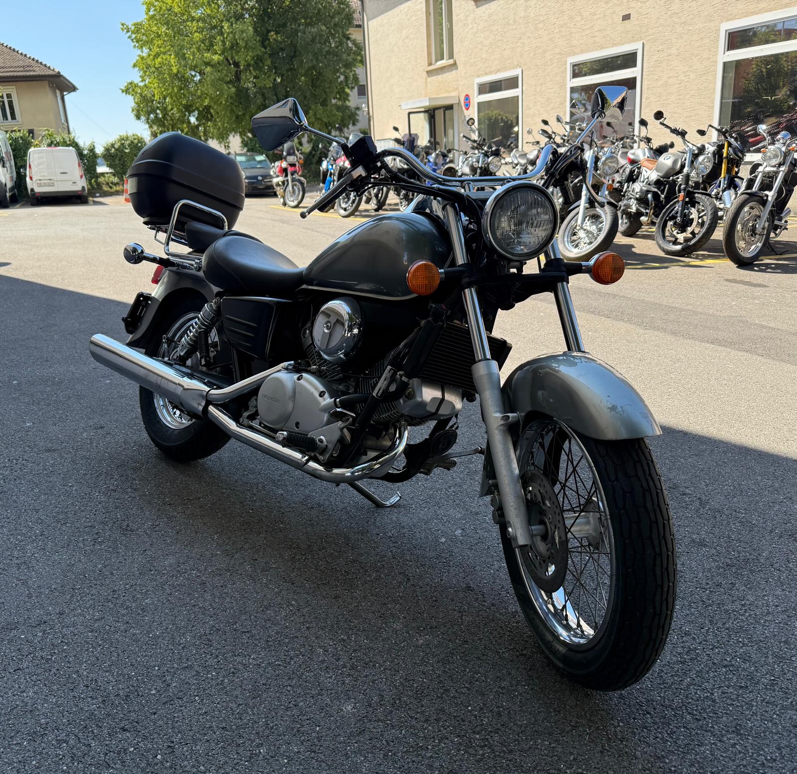 HONDA VT 125 C Shadow-showroom-element-1