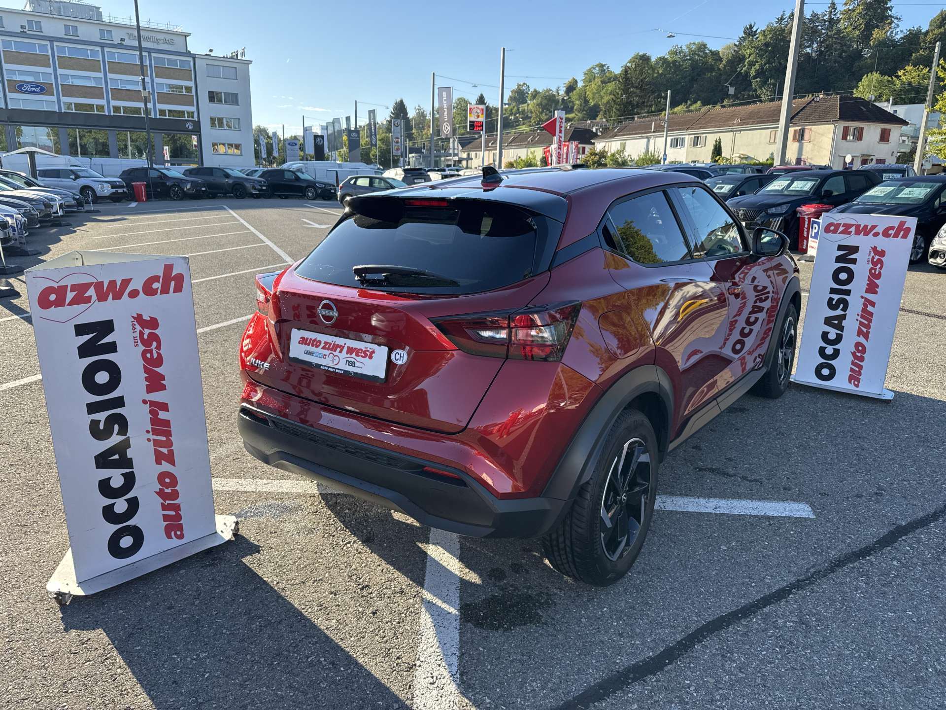 NISSAN Juke 1.0 DIG-T N-Connecta DCT-Automat-image-2