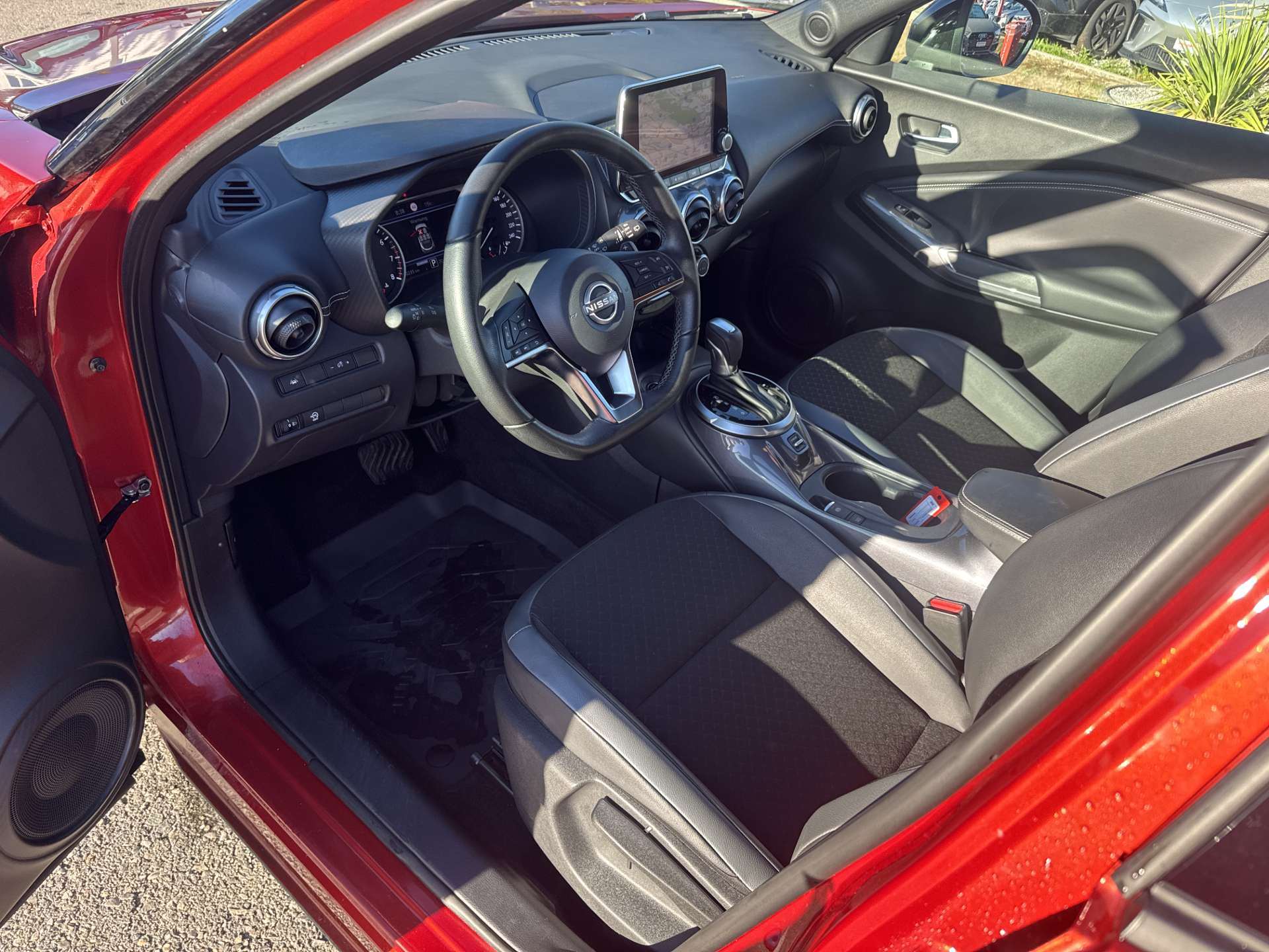 NISSAN Juke 1.0 DIG-T N-Connecta DCT-Automat-image-5