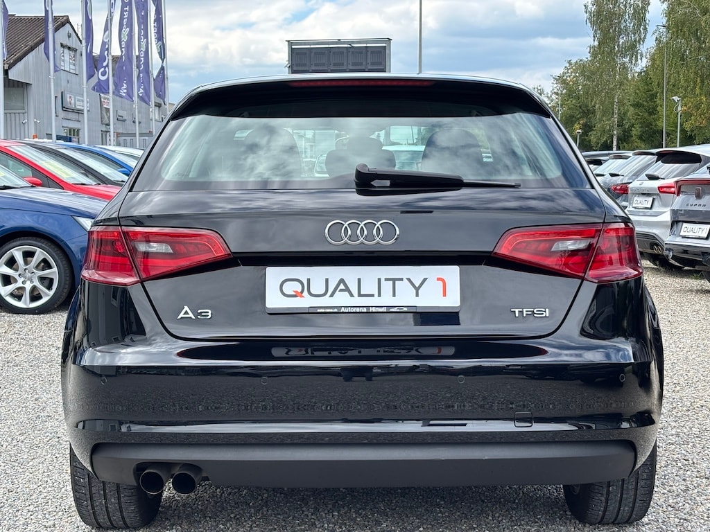 AUDI A3 Sportback 1.4 TFSI Attraction S-tronic-image-4