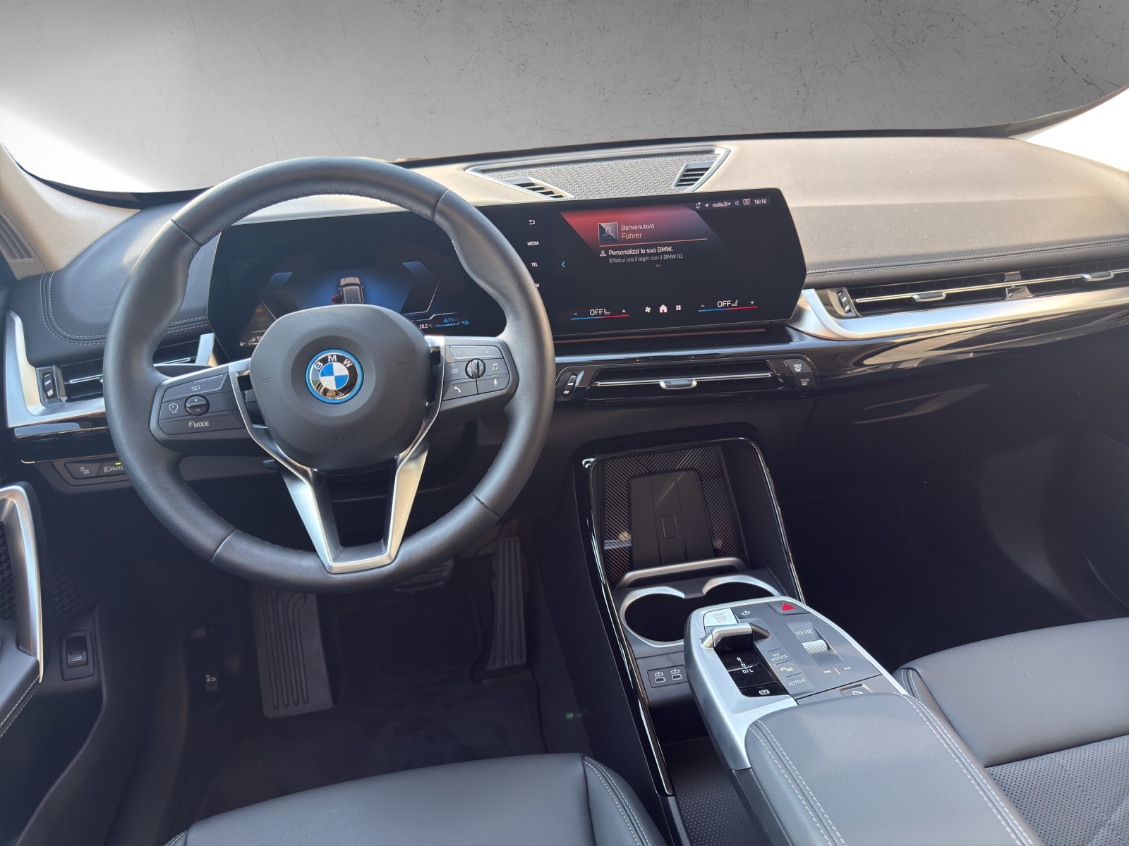 BMW X1 xDrive 25e xLine-image-13