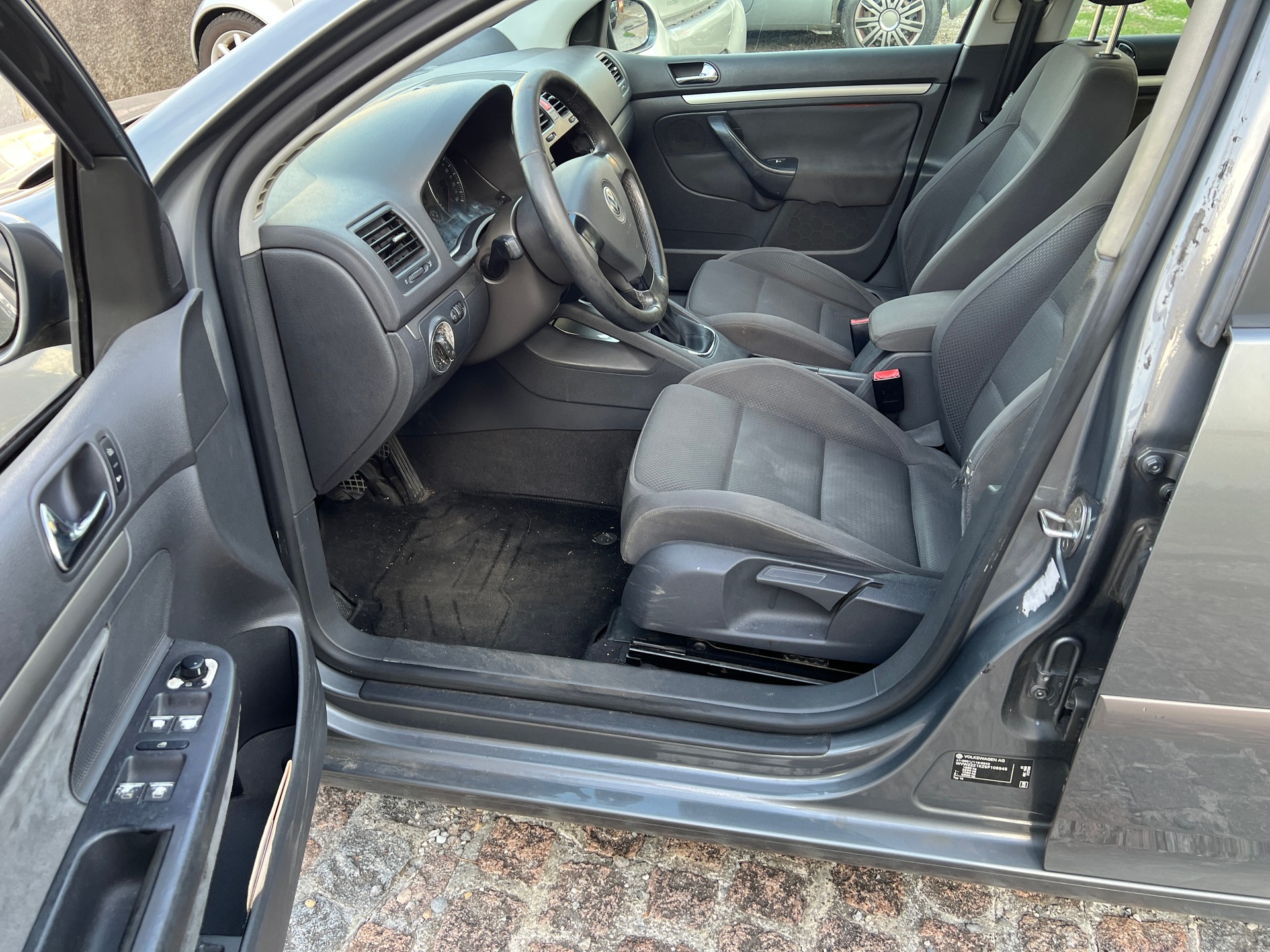 VW Golf 1.9 TDI Trendline-image-8
