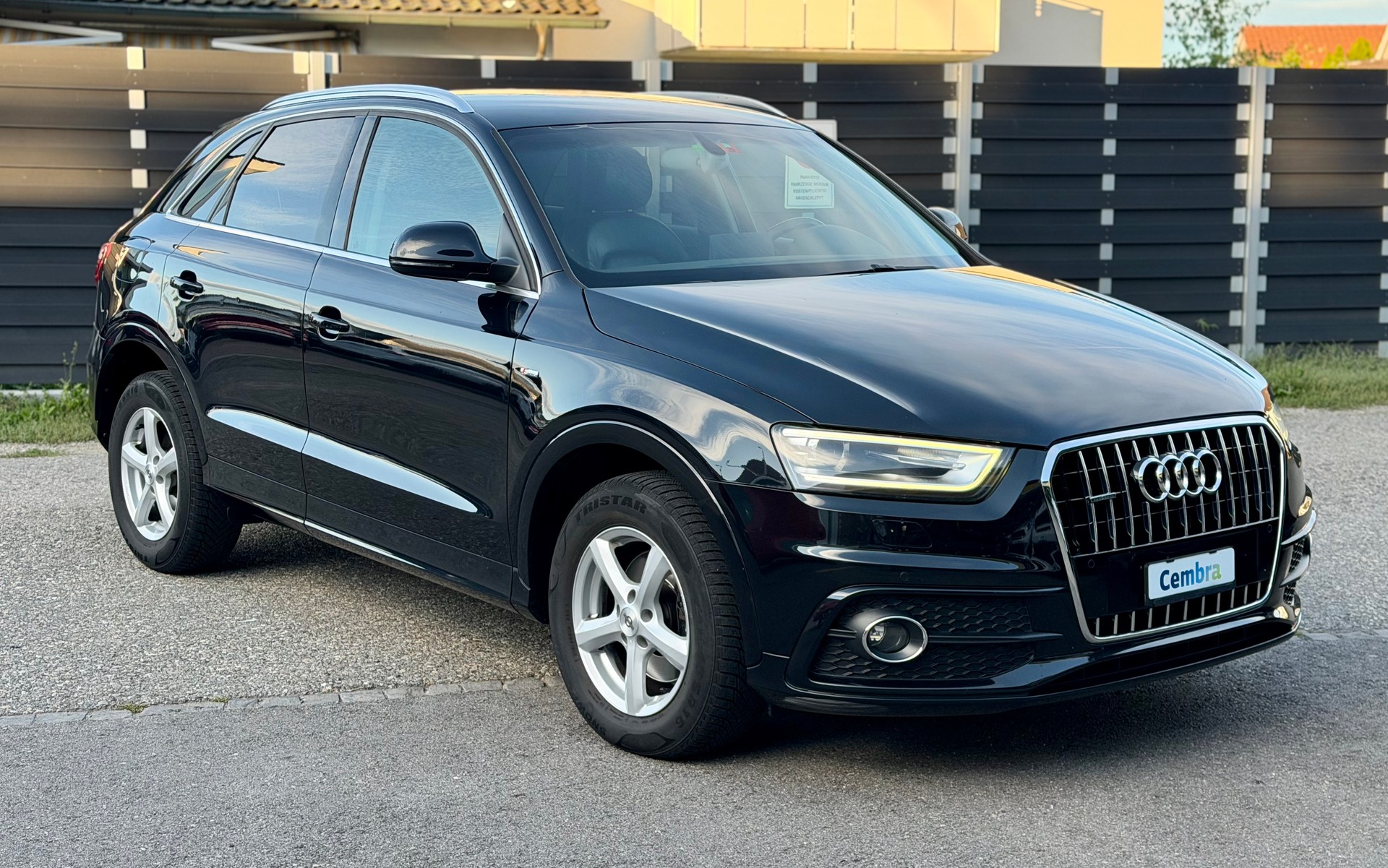 AUDI Q3 2.0 TFSI S-Line quattro S-tronic-image-0