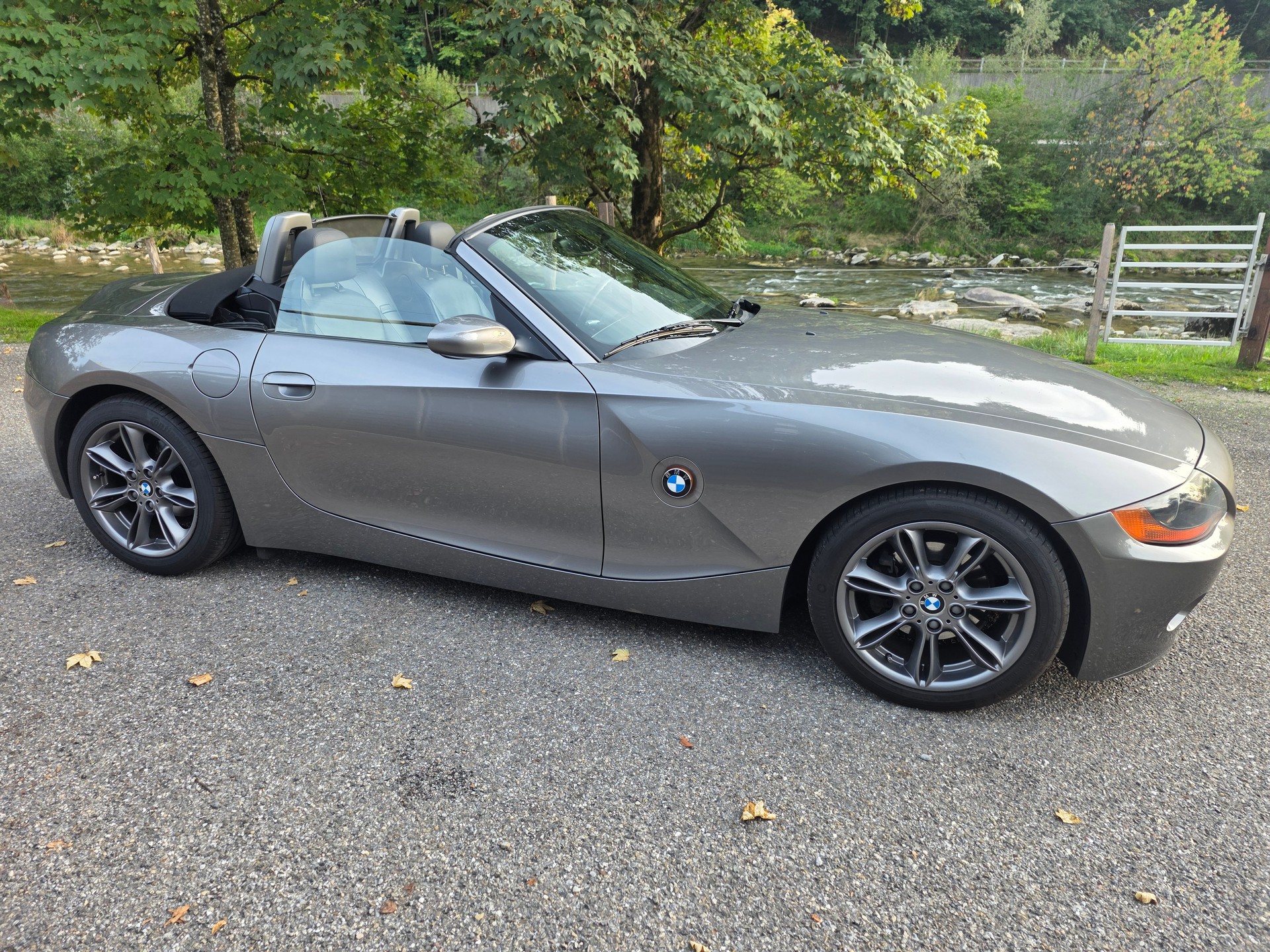 BMW Z4 2.5i Roadster-image-3
