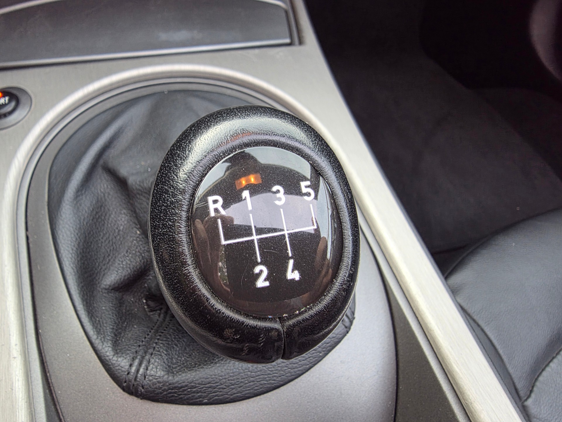 BMW Z4 2.5i Roadster-image-12