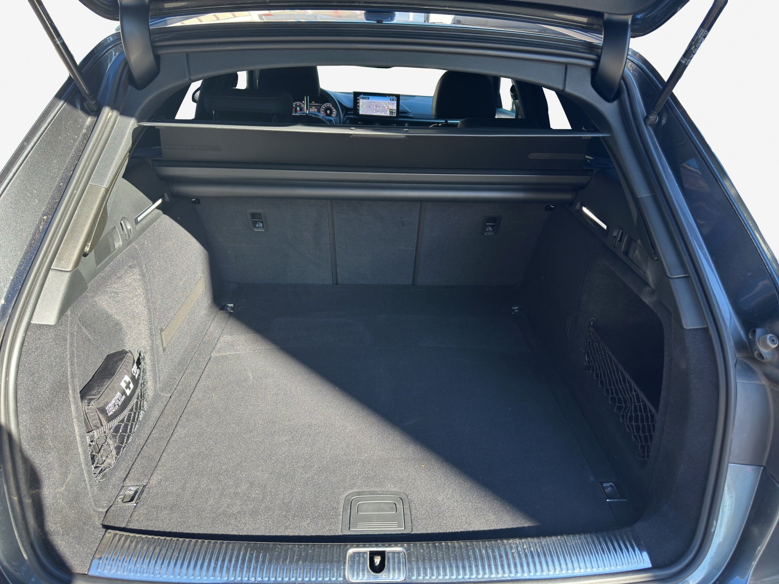 AUDI A4 Avant 40 TDI S line Attraction quattro S-tronic-image-10