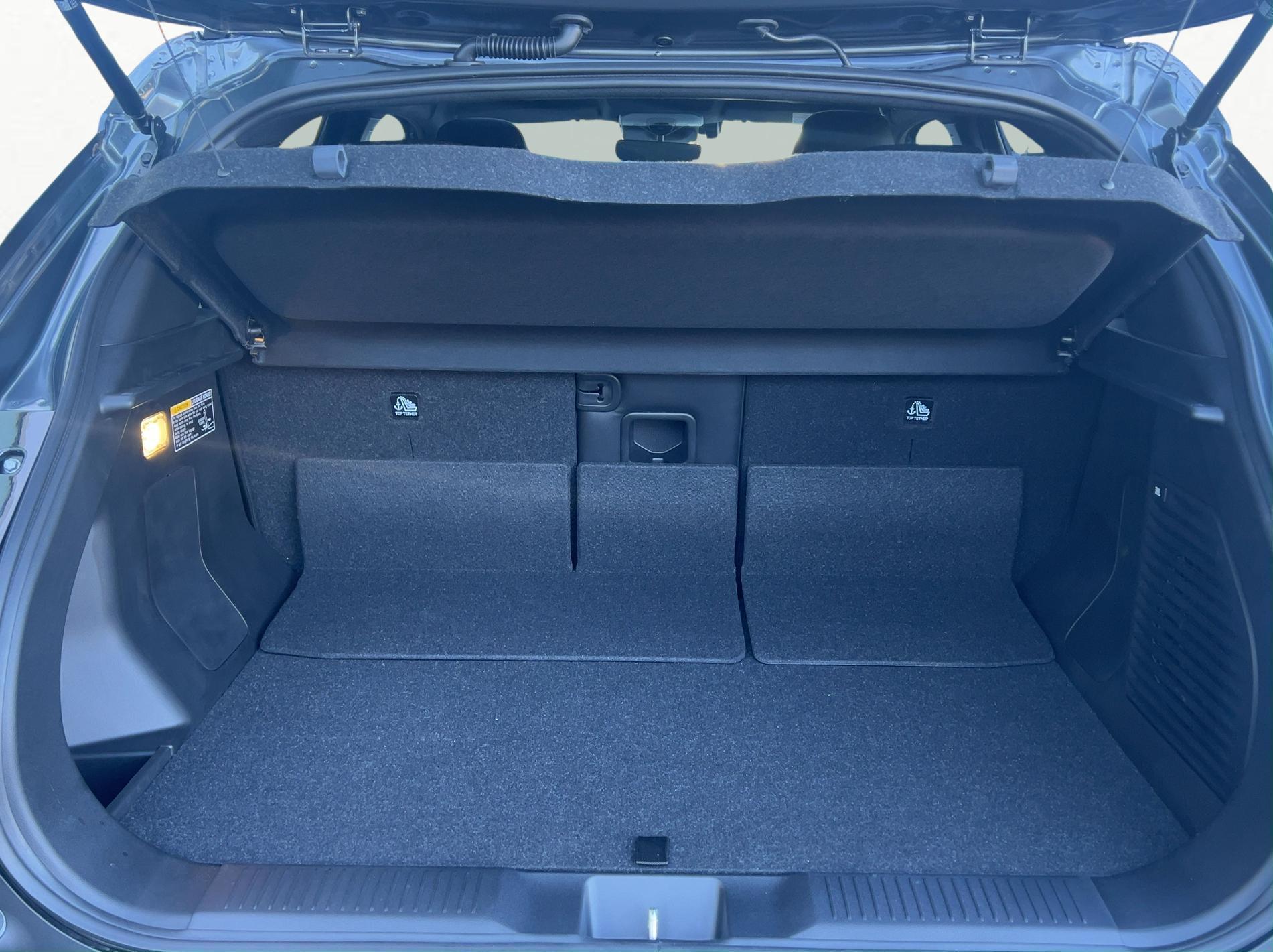 TOYOTA Urban Cruiser Premium AWD-image-11