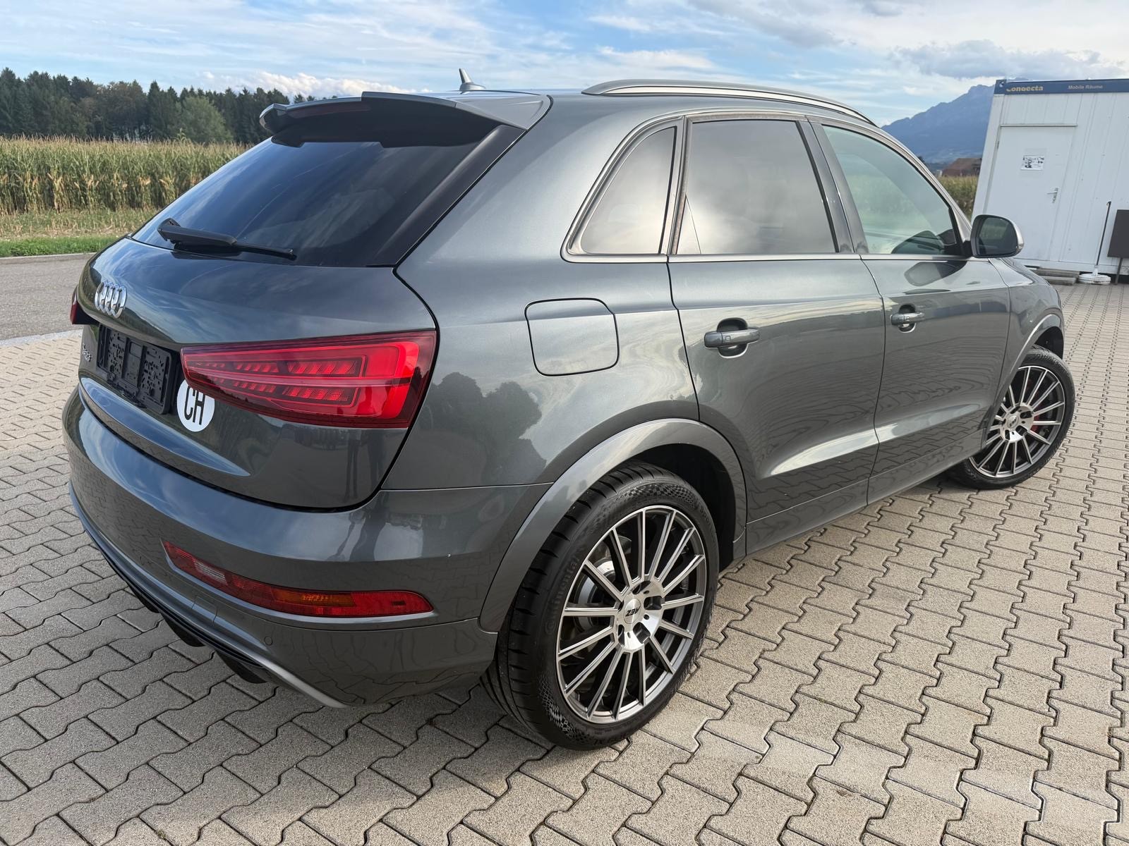 AUDI RS Q3 2.5 TFSI performance quattro S-tronic-image-1