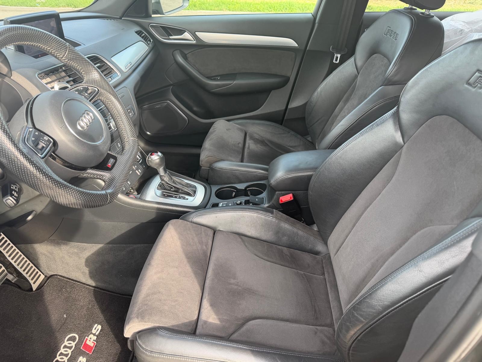 AUDI RS Q3 2.5 TFSI performance quattro S-tronic-image-2