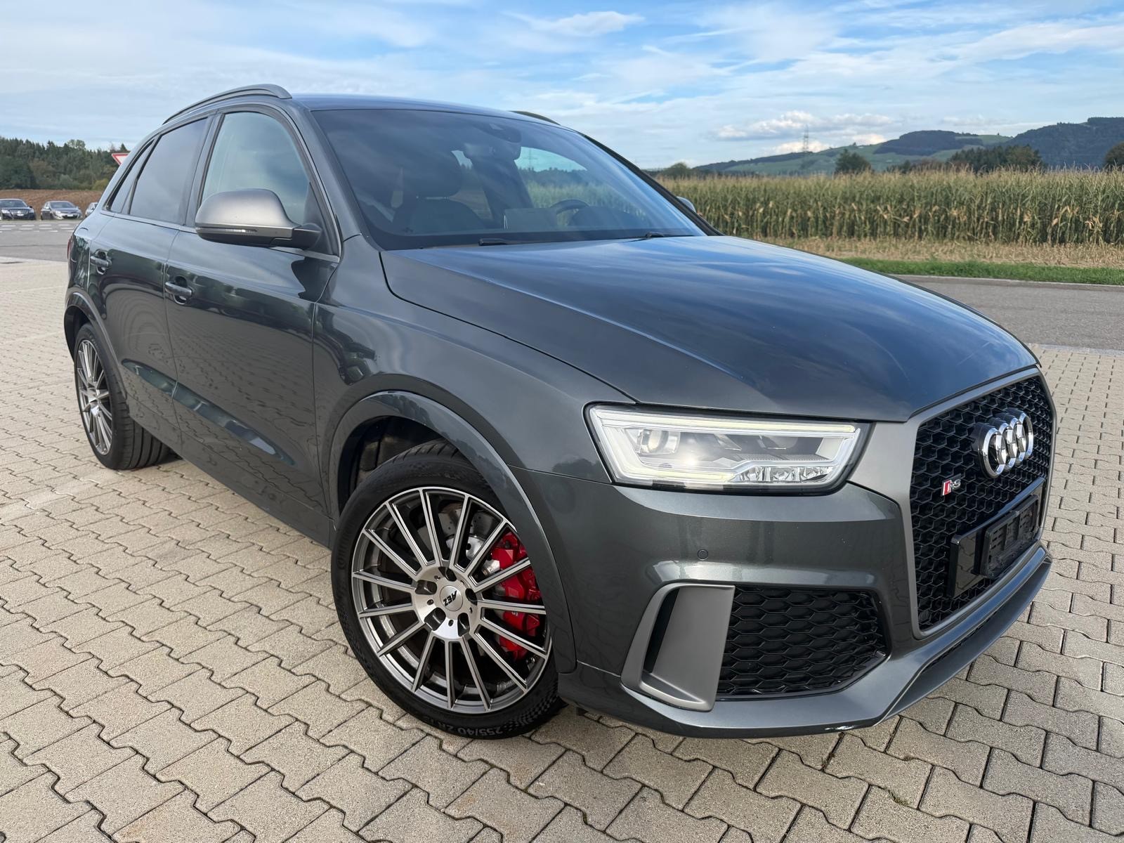 AUDI RS Q3 2.5 TFSI performance quattro S-tronic-image-0