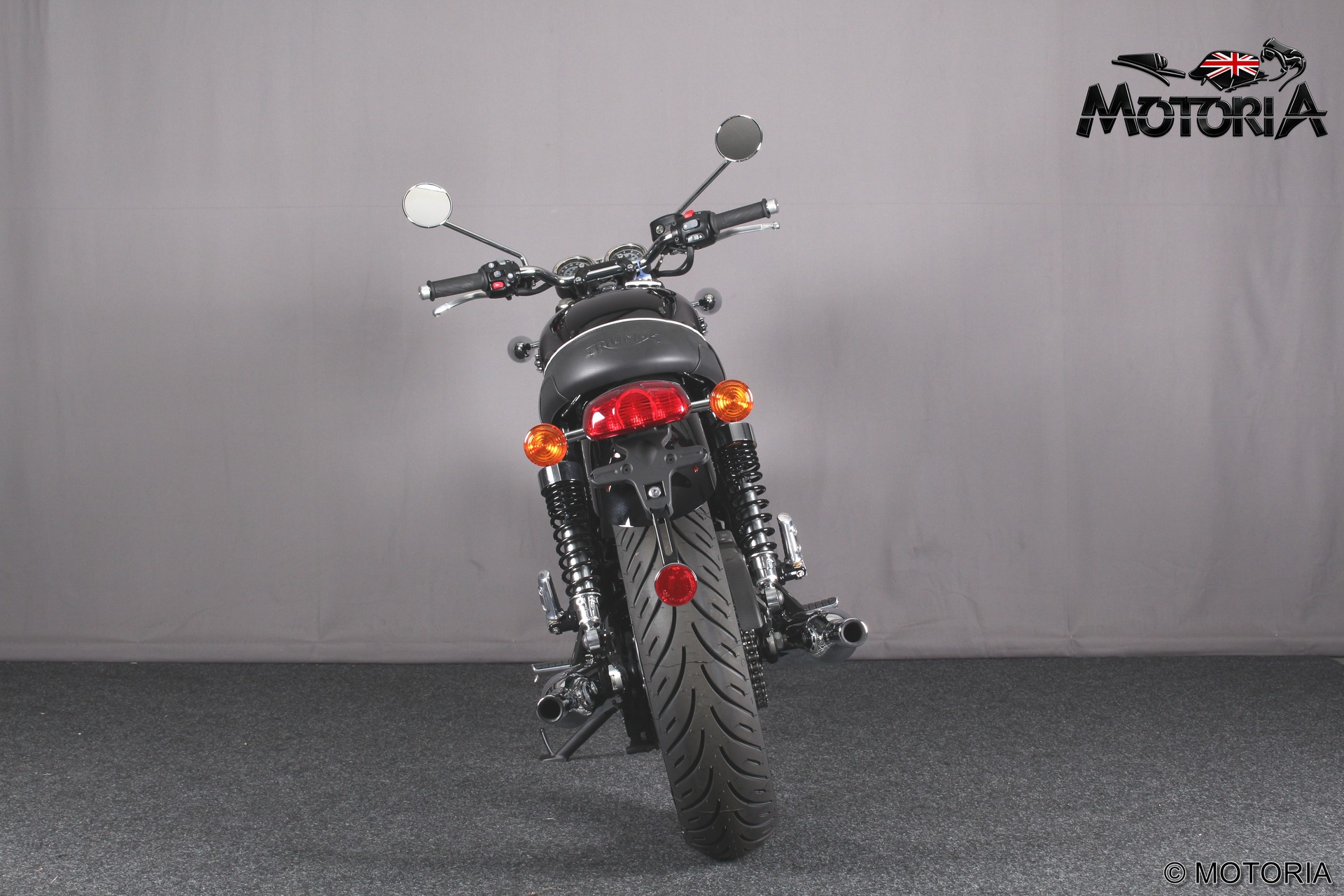 TRIUMPH Bonneville T120 (MY25)-showroom-element-3