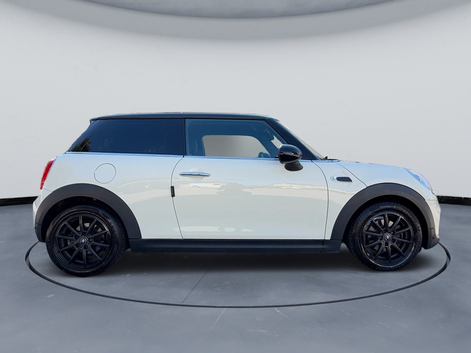 MINI Cooper Steptronic *Frisch ab MFK bei Übergabe*Frisch ab Service*Automat*Sitzheizung*-image-3