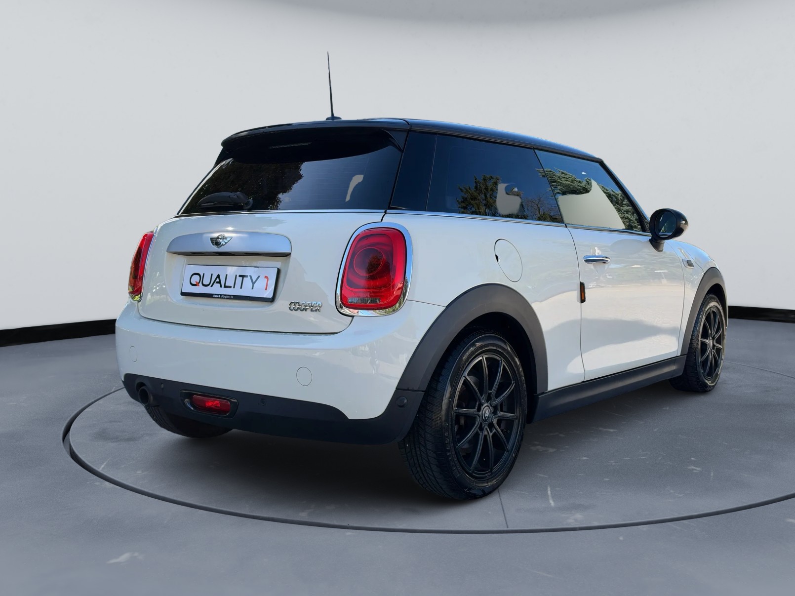 MINI Cooper Steptronic *Frisch ab MFK bei Übergabe*Frisch ab Service*Automat*Sitzheizung*-image-4
