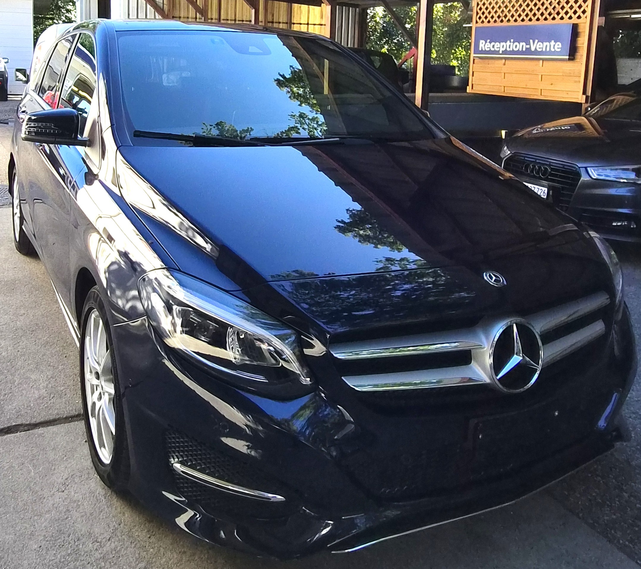 Car photo