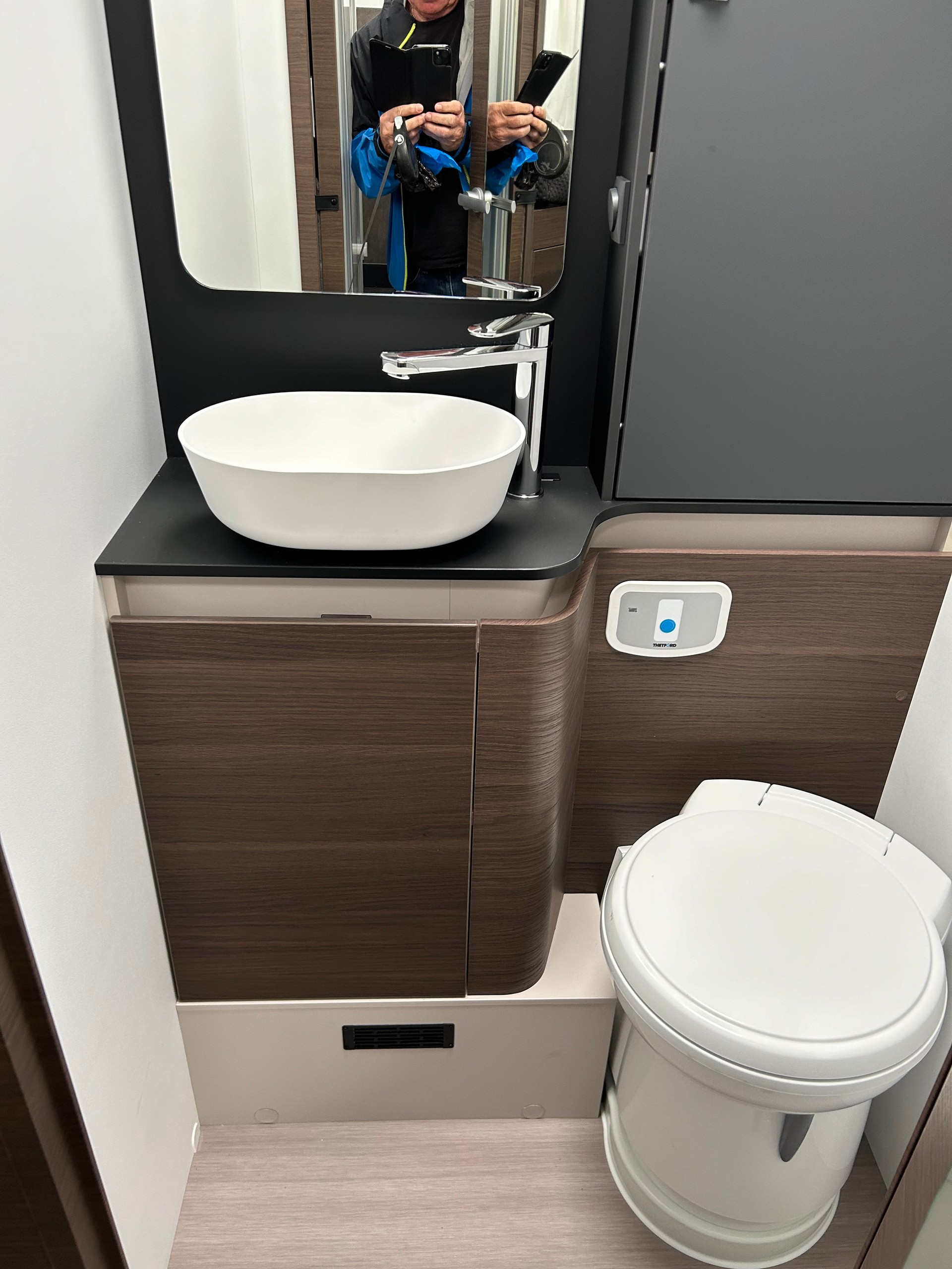 ADRIA Supreme MB 670 DL-image-2