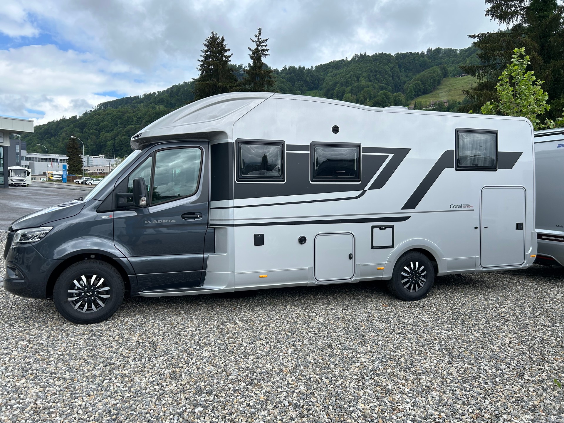 ADRIA Supreme MB 670 DL-image-0