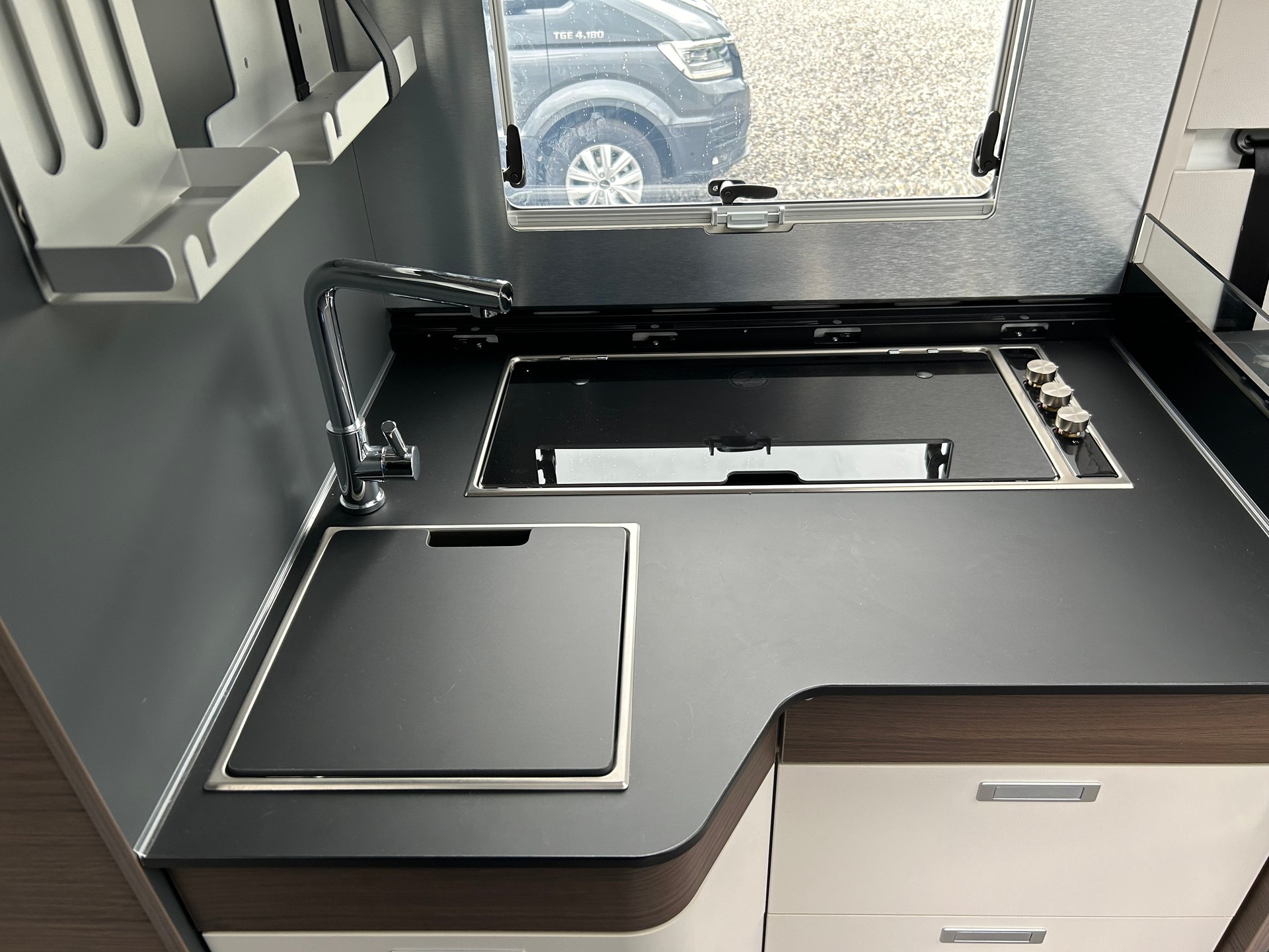 ADRIA Supreme MB 670 DL-image-4