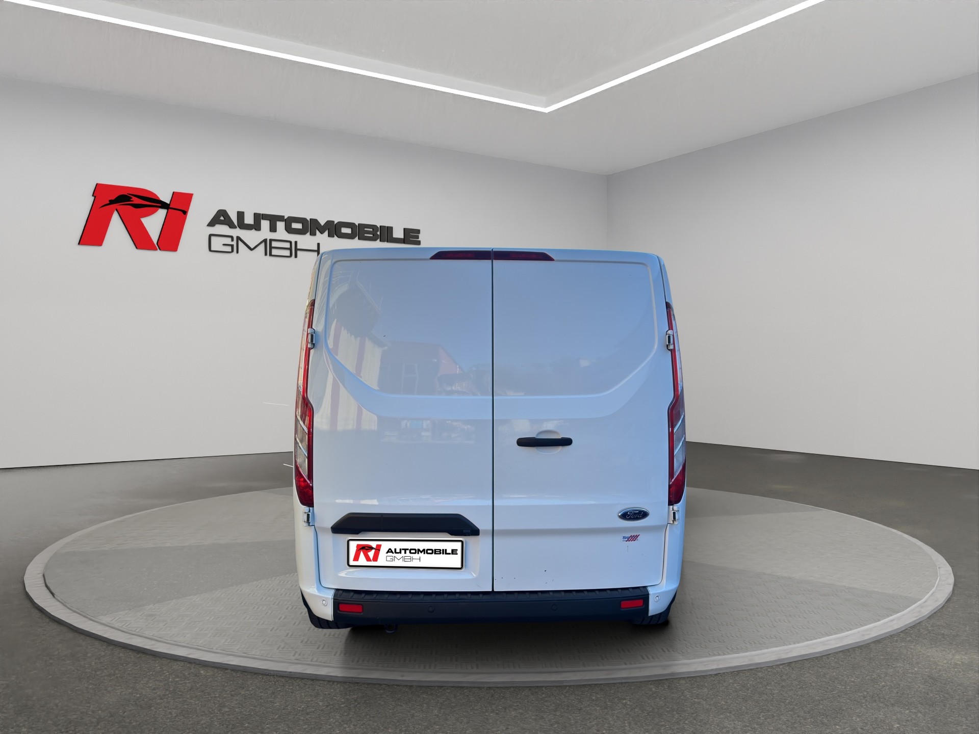 FORD Transit Custom Van 300 L2H1 Trend A-image-3