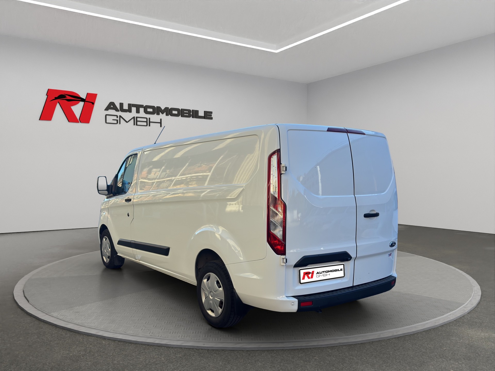 FORD Transit Custom Van 300 L2H1 Trend A-image-1