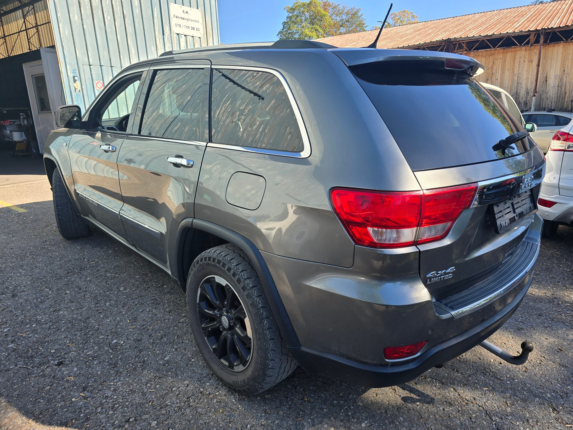 JEEP Grand Cherokee 3.0 CRD Limited Automatic-image-5