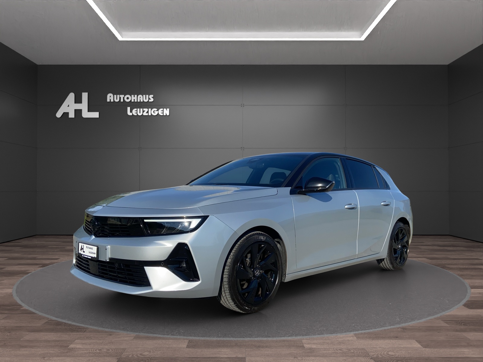 OPEL Astra 1.2i Turbo Swiss Plus A-image-0