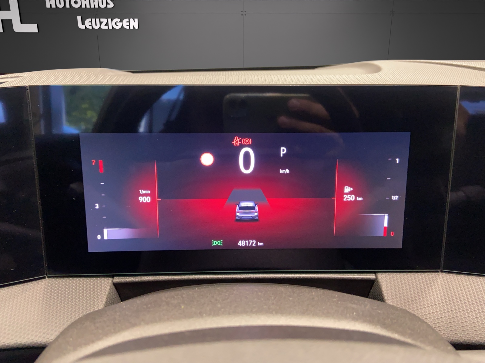 OPEL Astra 1.2i Turbo Swiss Plus A-image-13