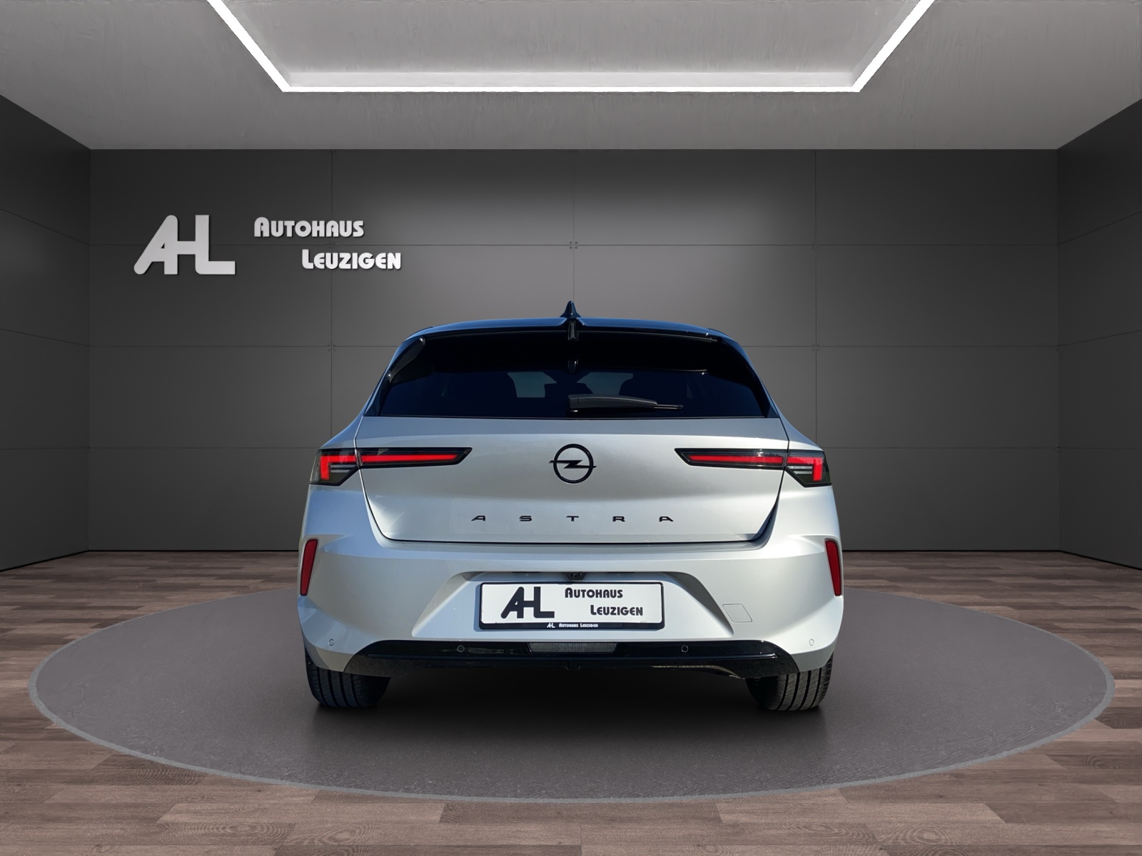 OPEL Astra 1.2i Turbo Swiss Plus A-image-3