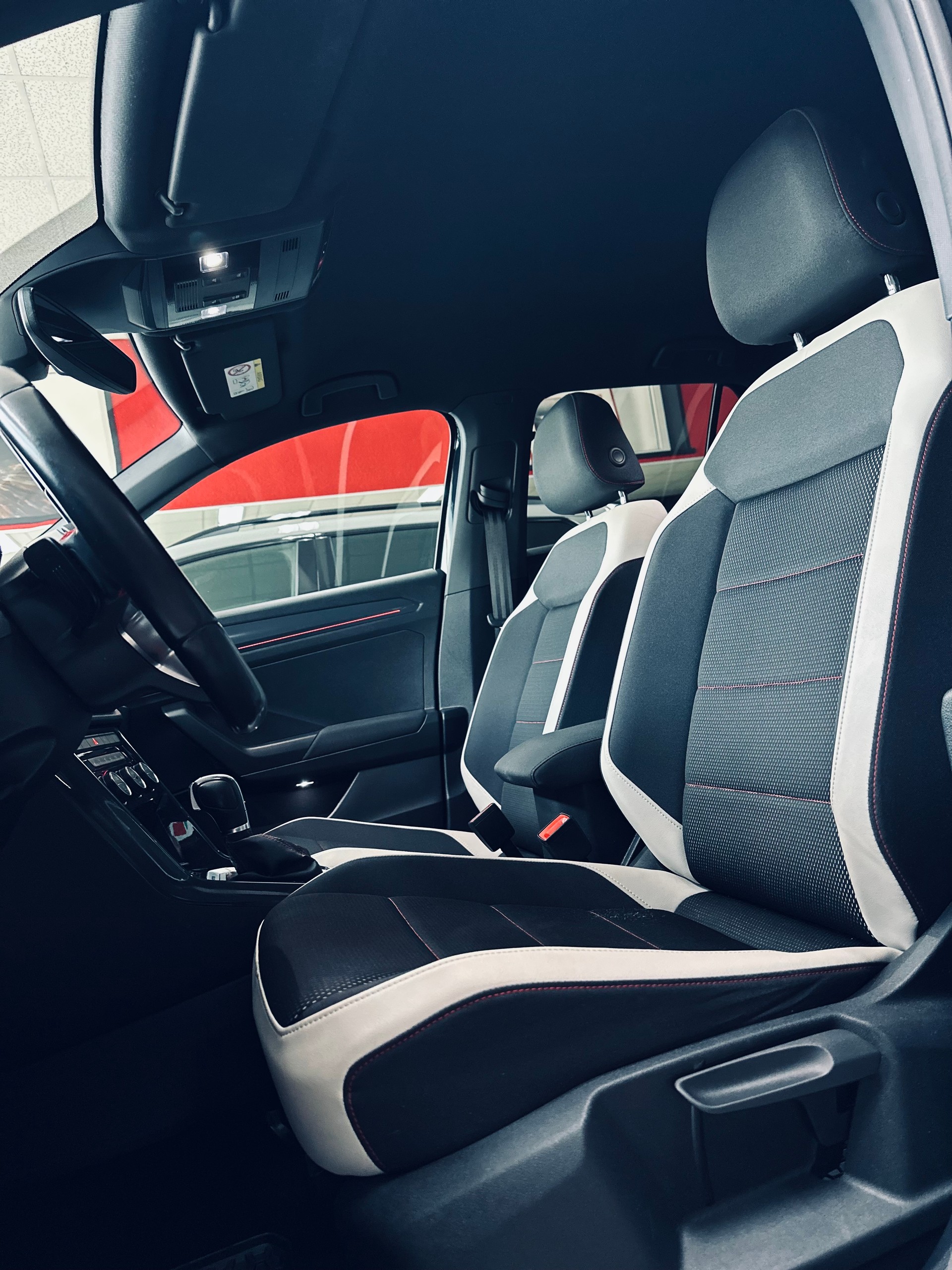 VW T-Roc 2.0 TSI Sport DSG 4Motion-image-5