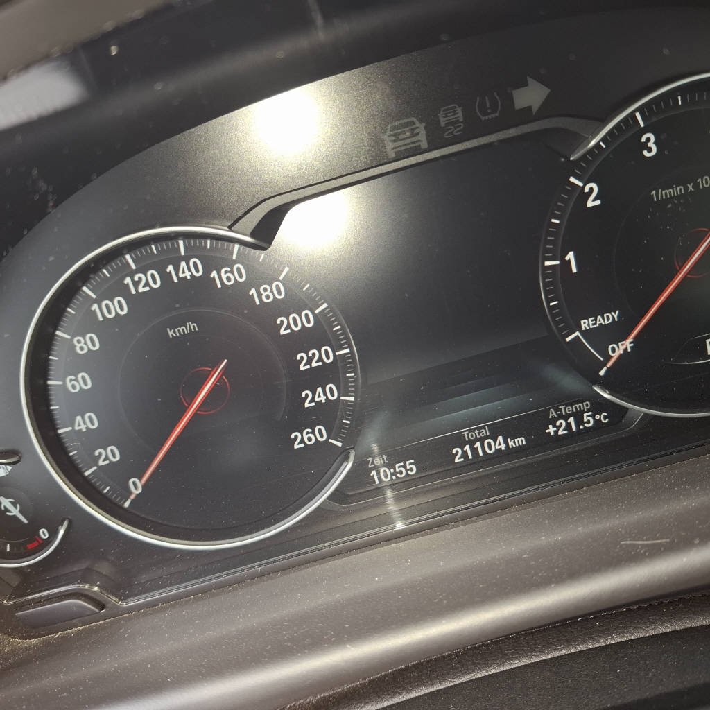 BMW 440i xDrive Cabrio-image-9