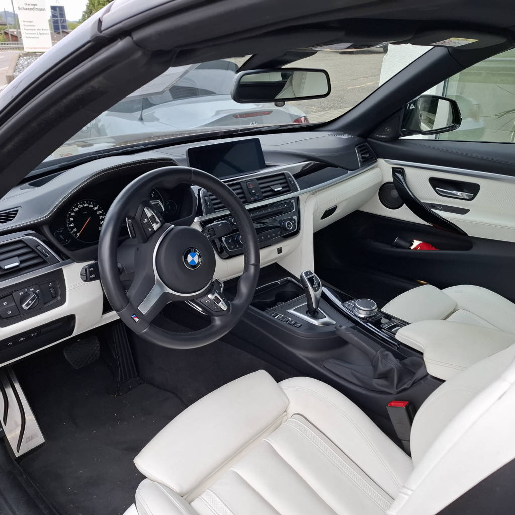 BMW 440i xDrive Cabrio-image-6