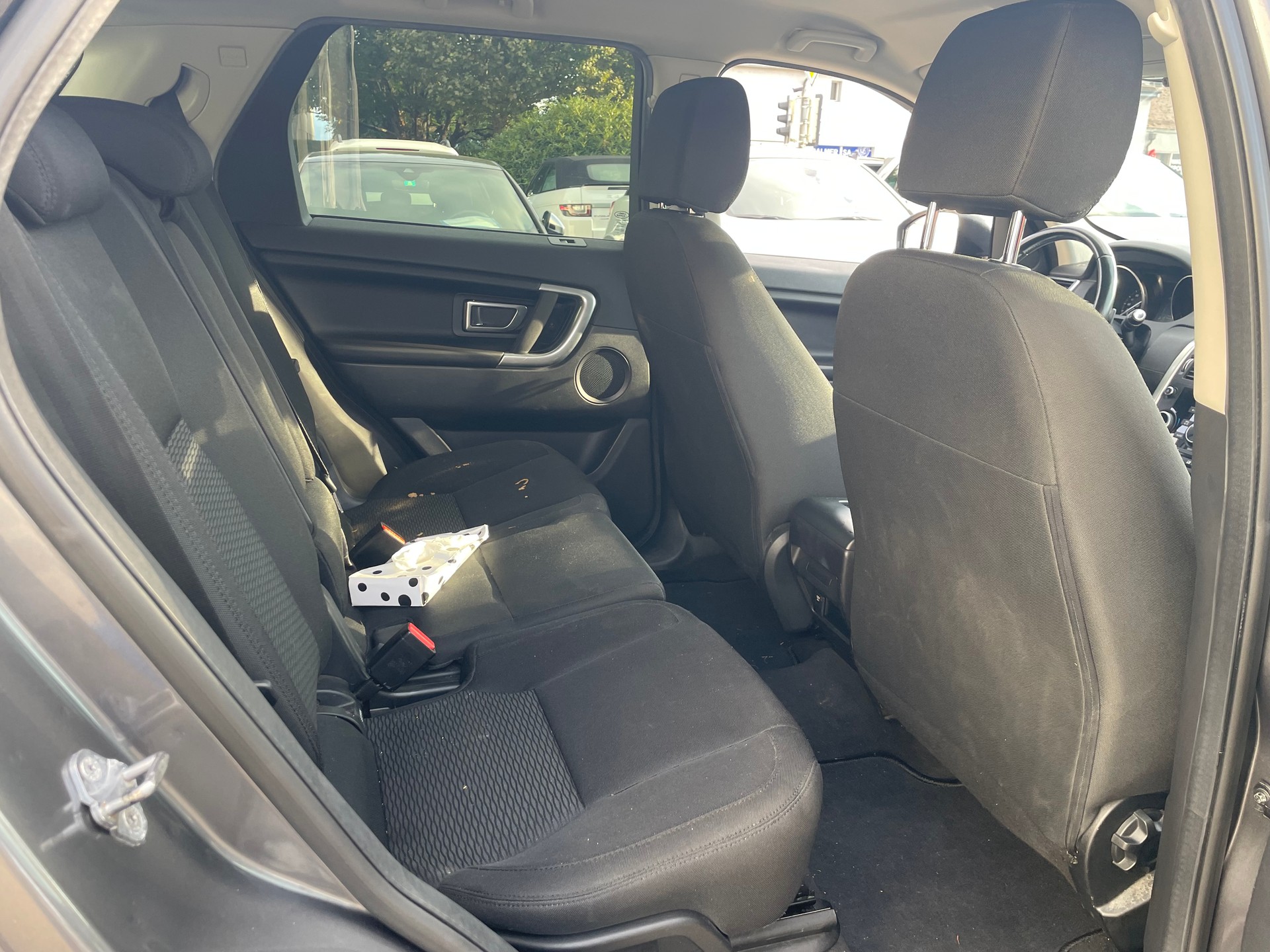 LAND ROVER Discovery Sport 2.0 TD4 SE AT9-image-6