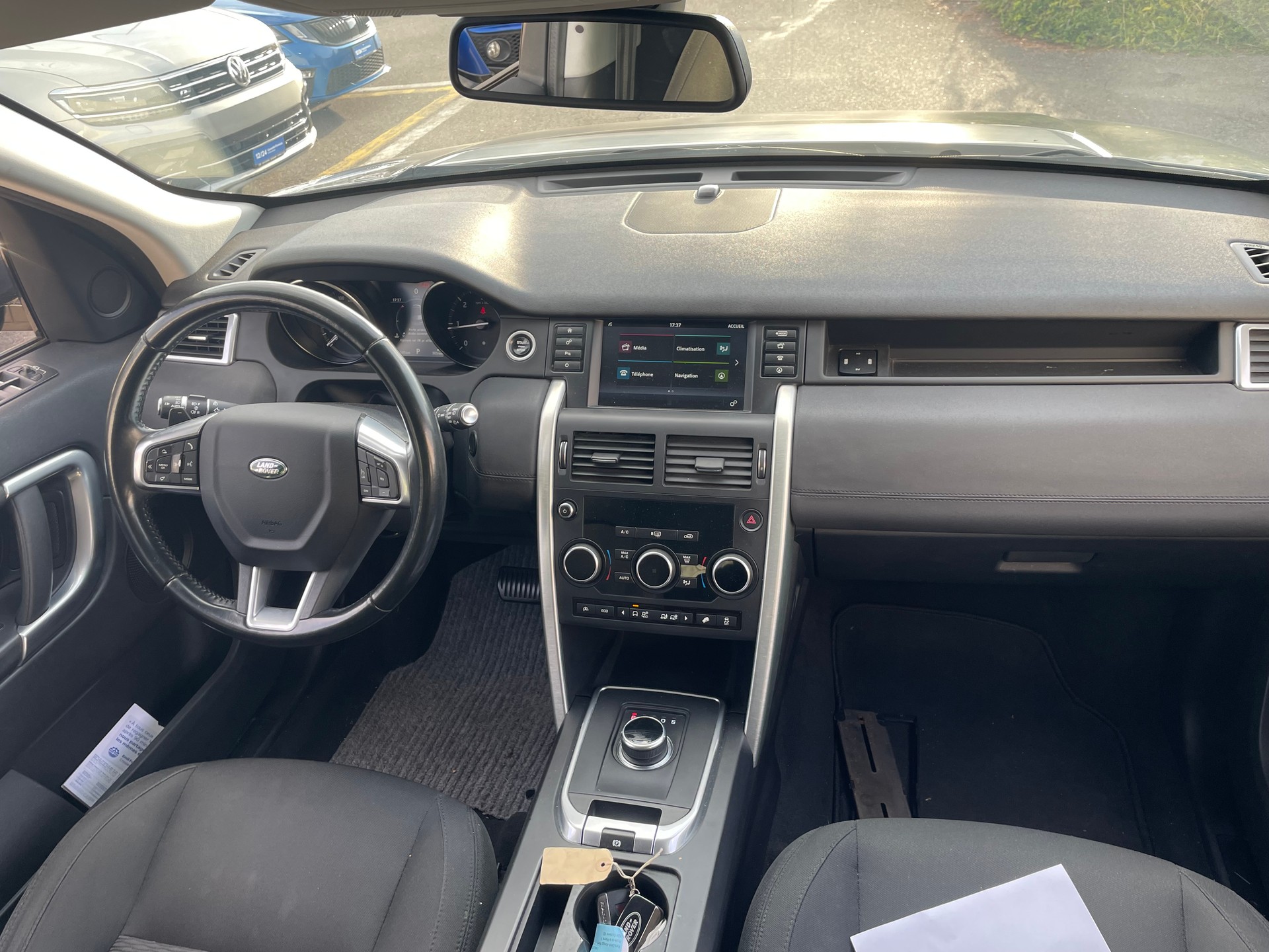 LAND ROVER Discovery Sport 2.0 TD4 SE AT9-image-7