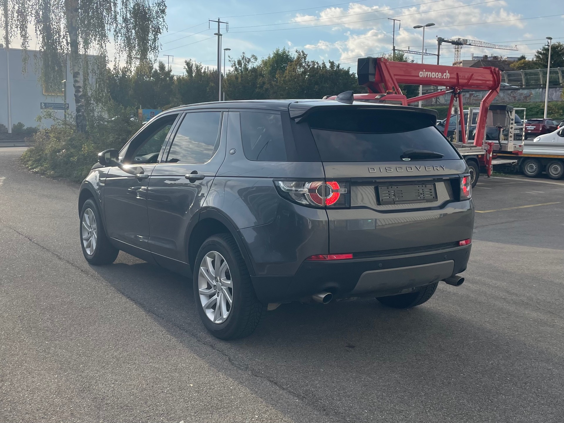 LAND ROVER Discovery Sport 2.0 TD4 SE AT9-image-5